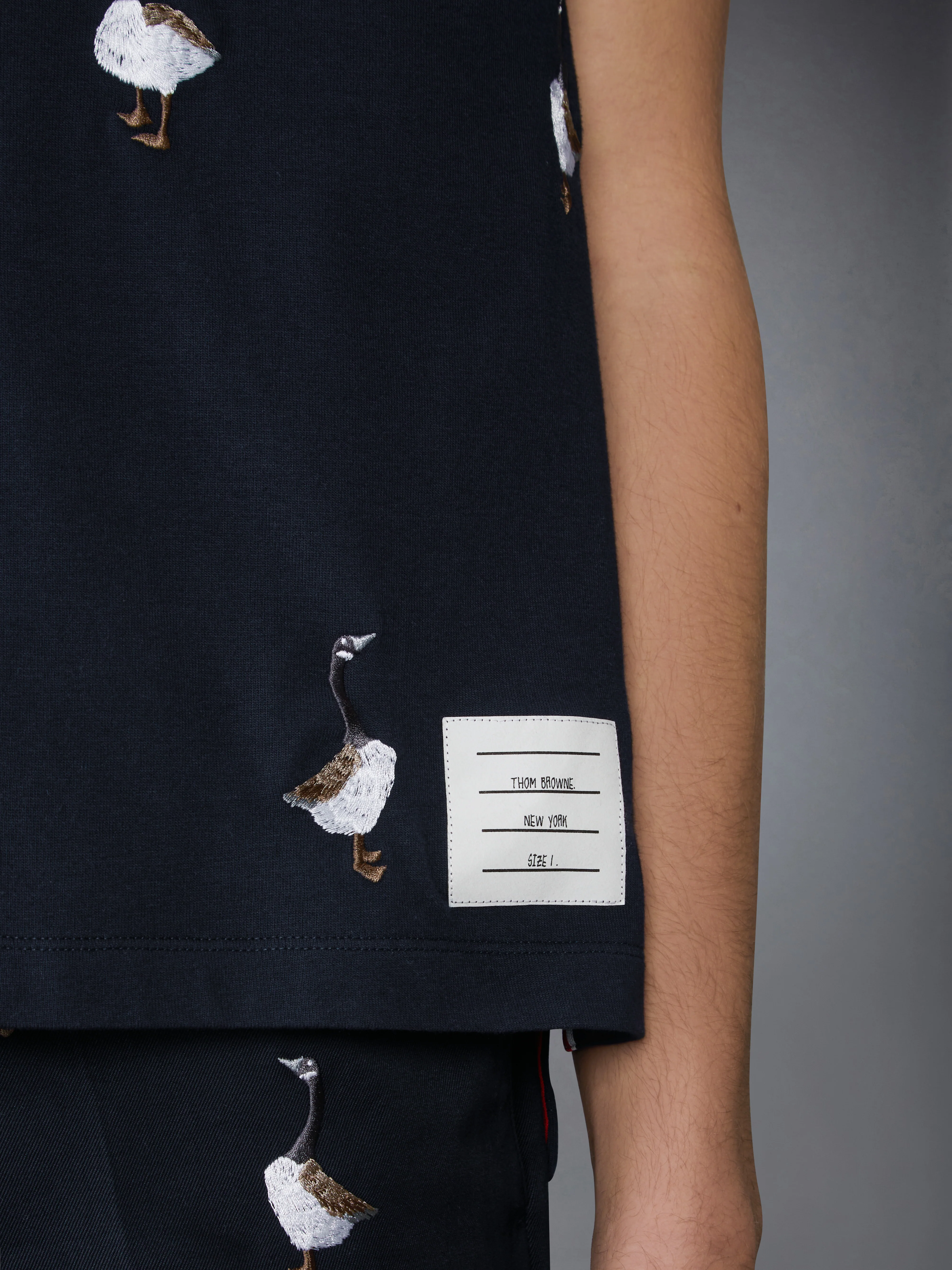 7531-geese-print-jersey-tee-3.webp GEESE PRINT JERSEY TEE