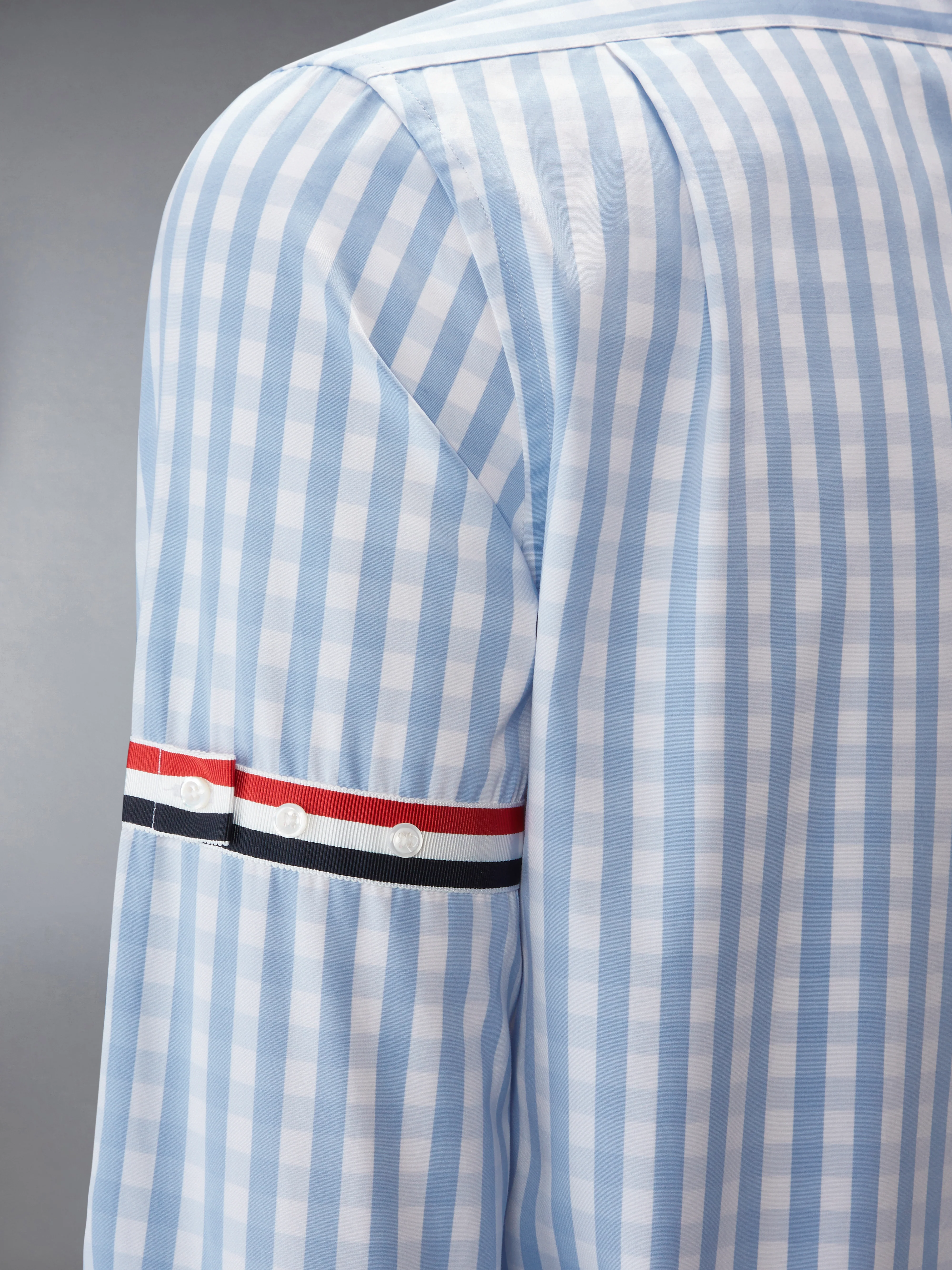 7540-gingham-check-poplin-armband-shirt-5.webp GINGHAM CHECK POPLIN ARMBAND SHIRT