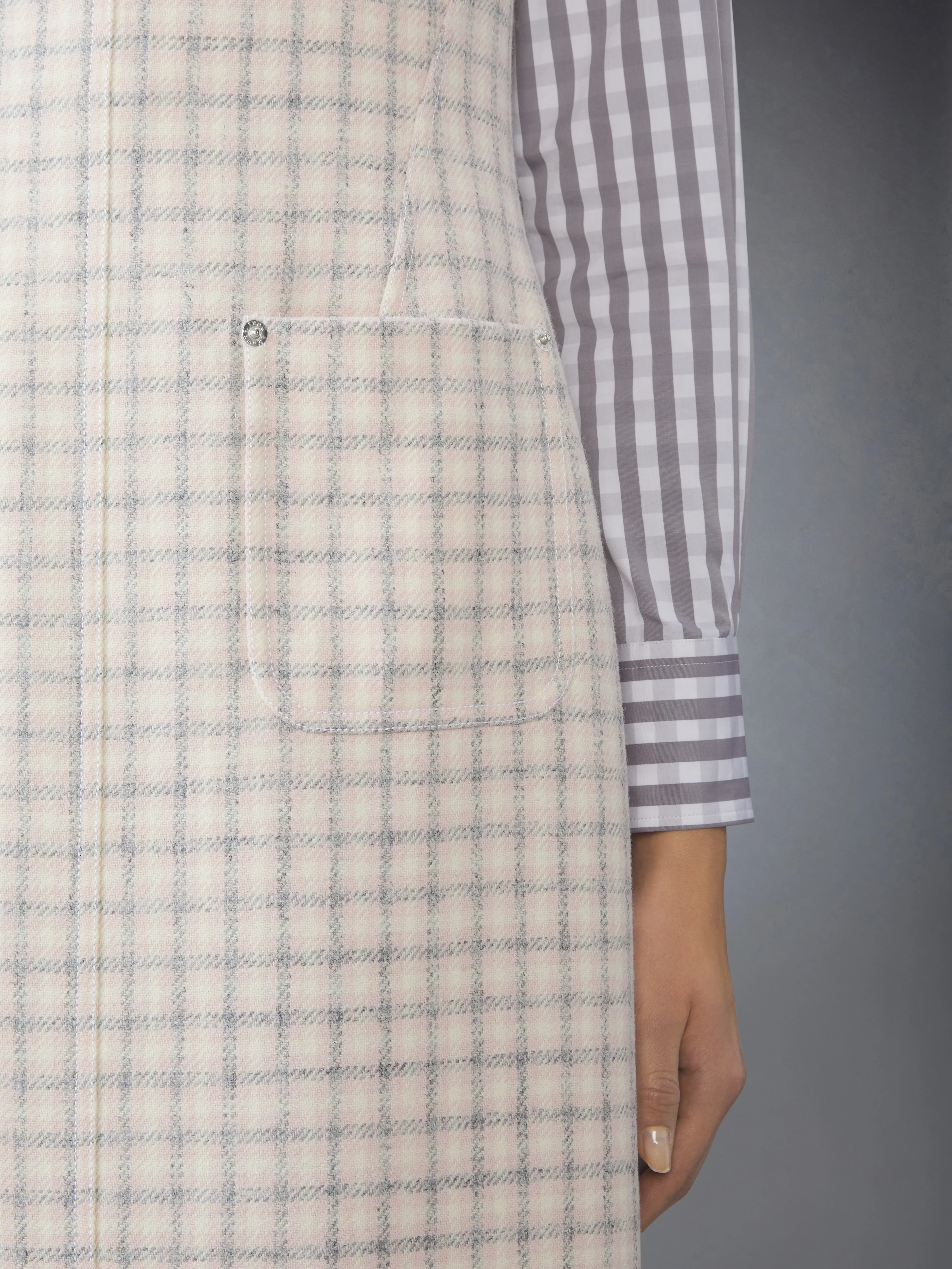 7641-gunclub-check-hunting-tweed-square-neck-column-dress-10.webp GUNCLUB CHECK HUNTING TWEED SQUARE NECK COLUMN DRESS