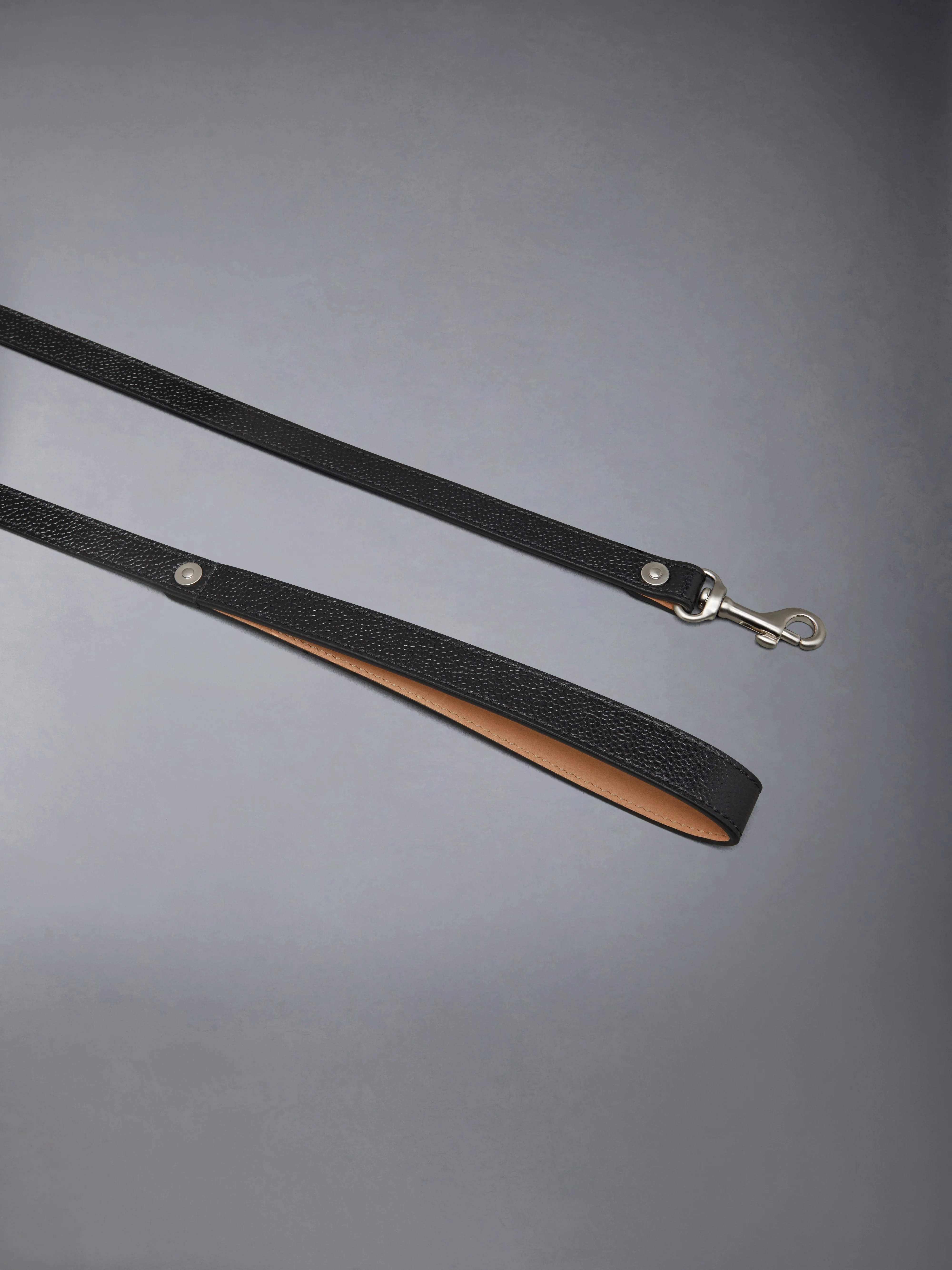 7677-hector-browne-pebble-grain-dog-leash-4.webp HECTOR BROWNE PEBBLE GRAIN DOG LEASH