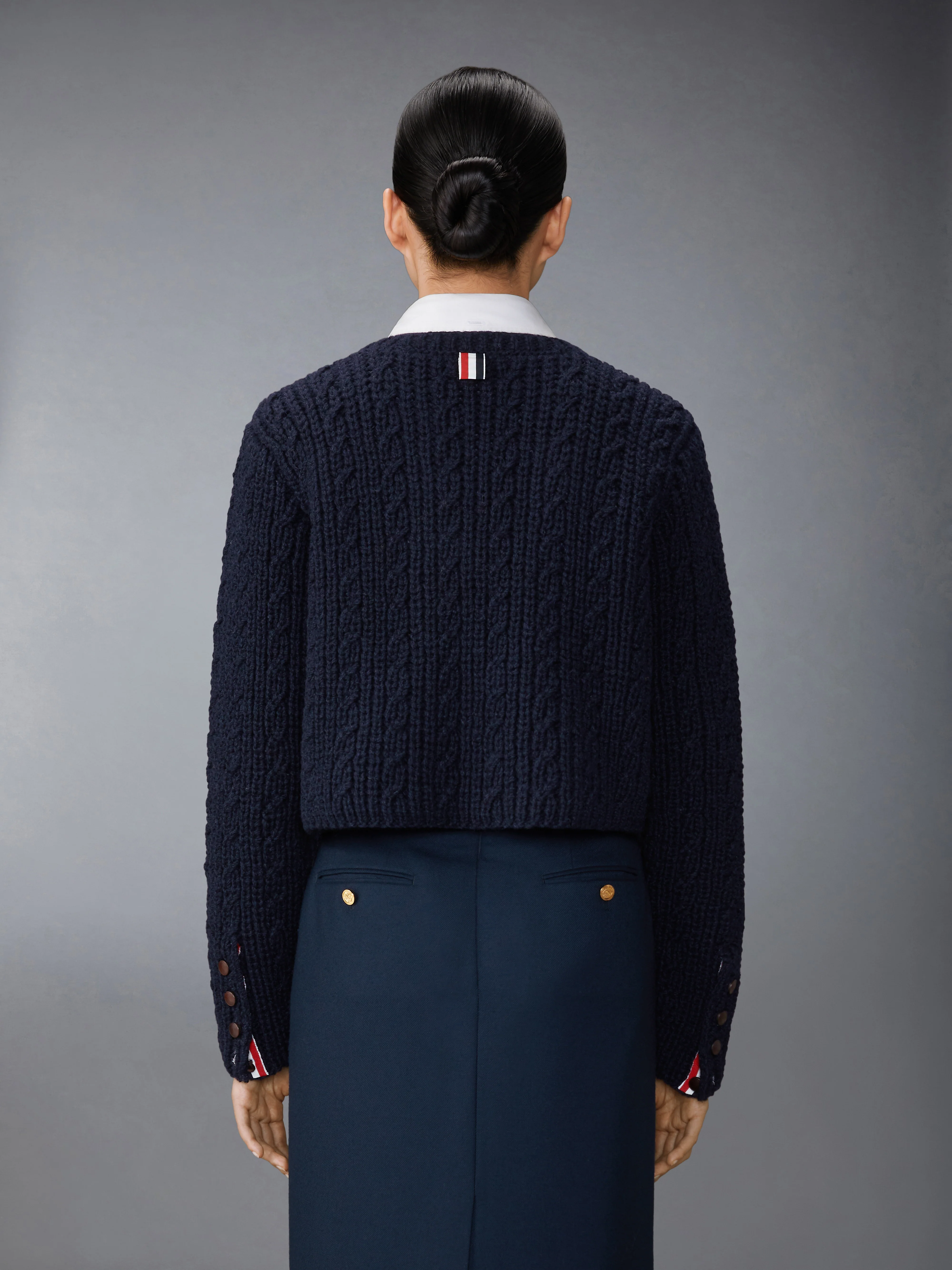 7816-irish-wool-handknit-cable-stitch-short-cardigan-2.webp IRISH WOOL HANDKNIT CABLE STITCH SHORT CARDIGAN