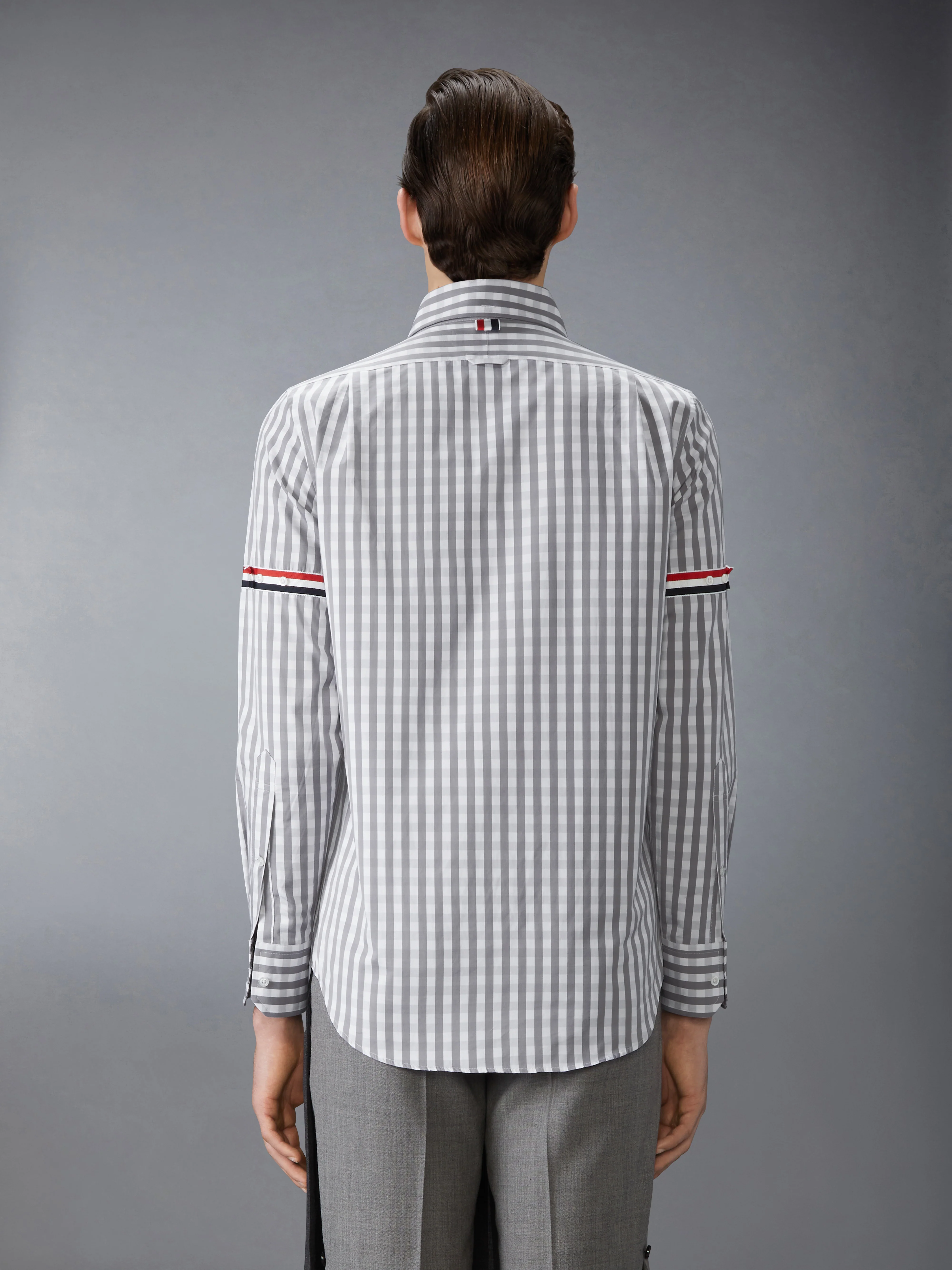 796-gingham-check-poplin-armband-shirt-3.webp GINGHAM CHECK POPLIN ARMBAND SHIRT