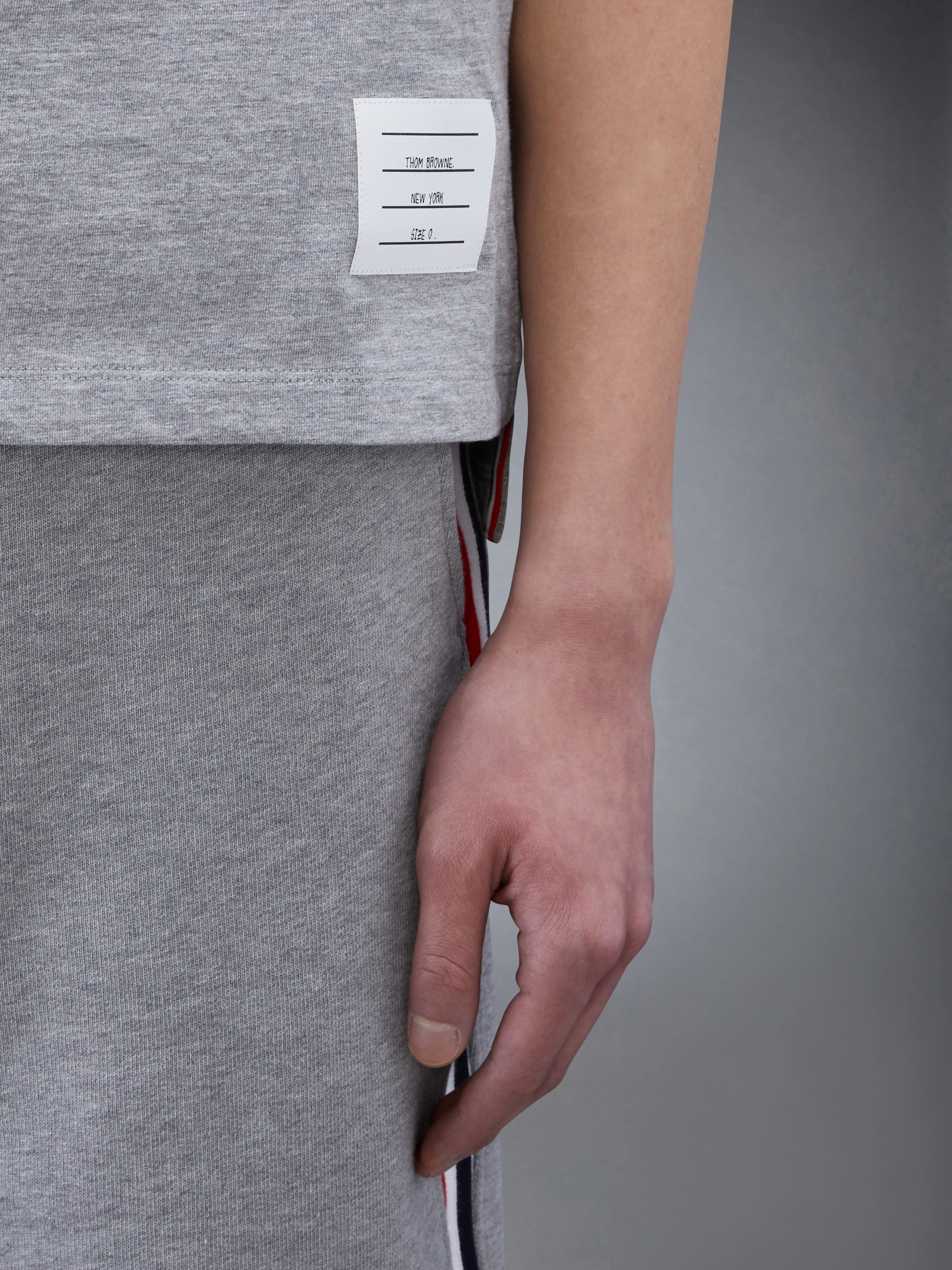 8028-jersey-relaxed-side-slit-tee-5.webp JERSEY RELAXED SIDE SLIT TEE
