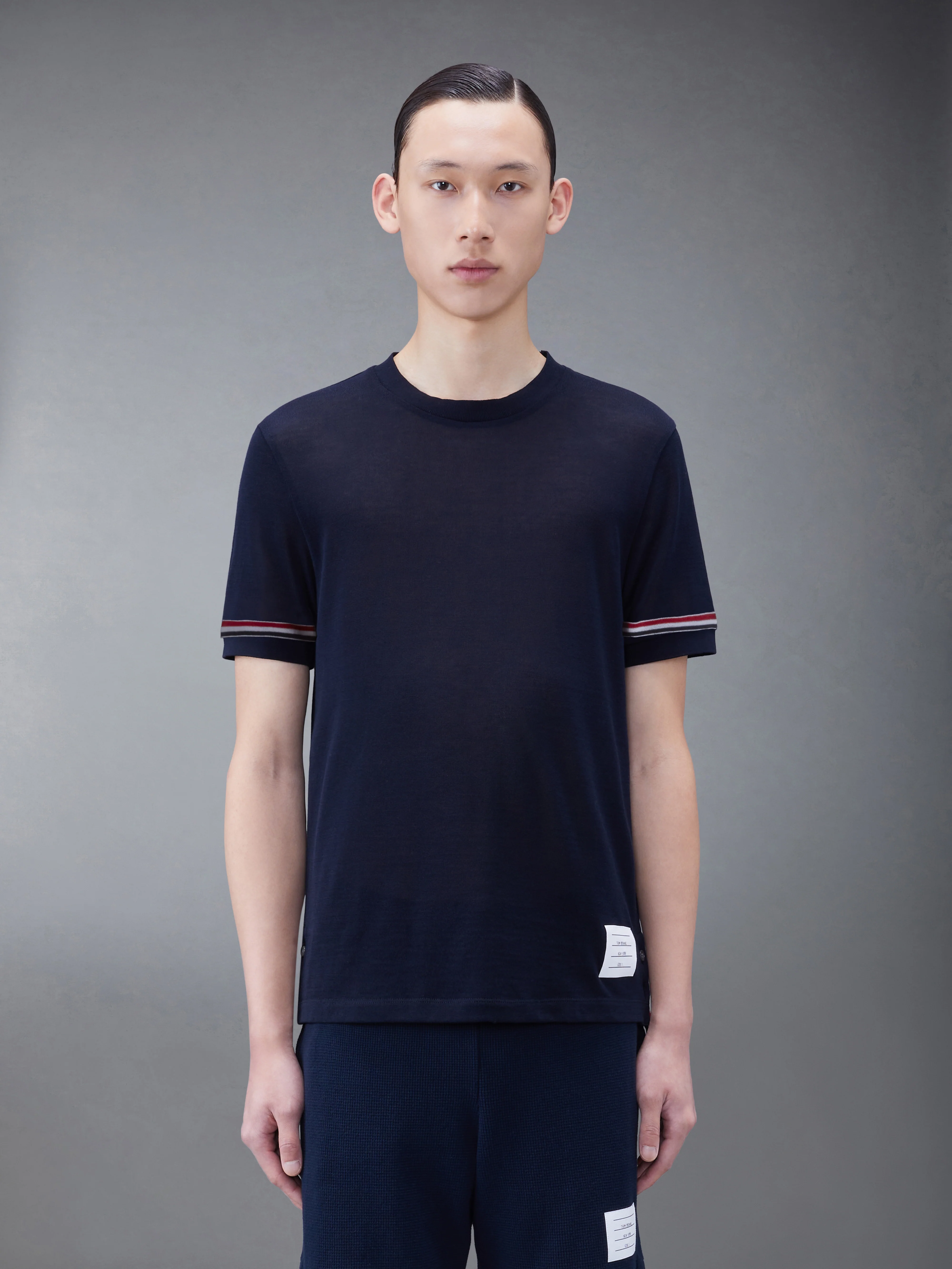 8332-lightweight-cotton-short-sleeve-striped-tee-1.webp LIGHTWEIGHT COTTON SHORT SLEEVE STRIPED TEE