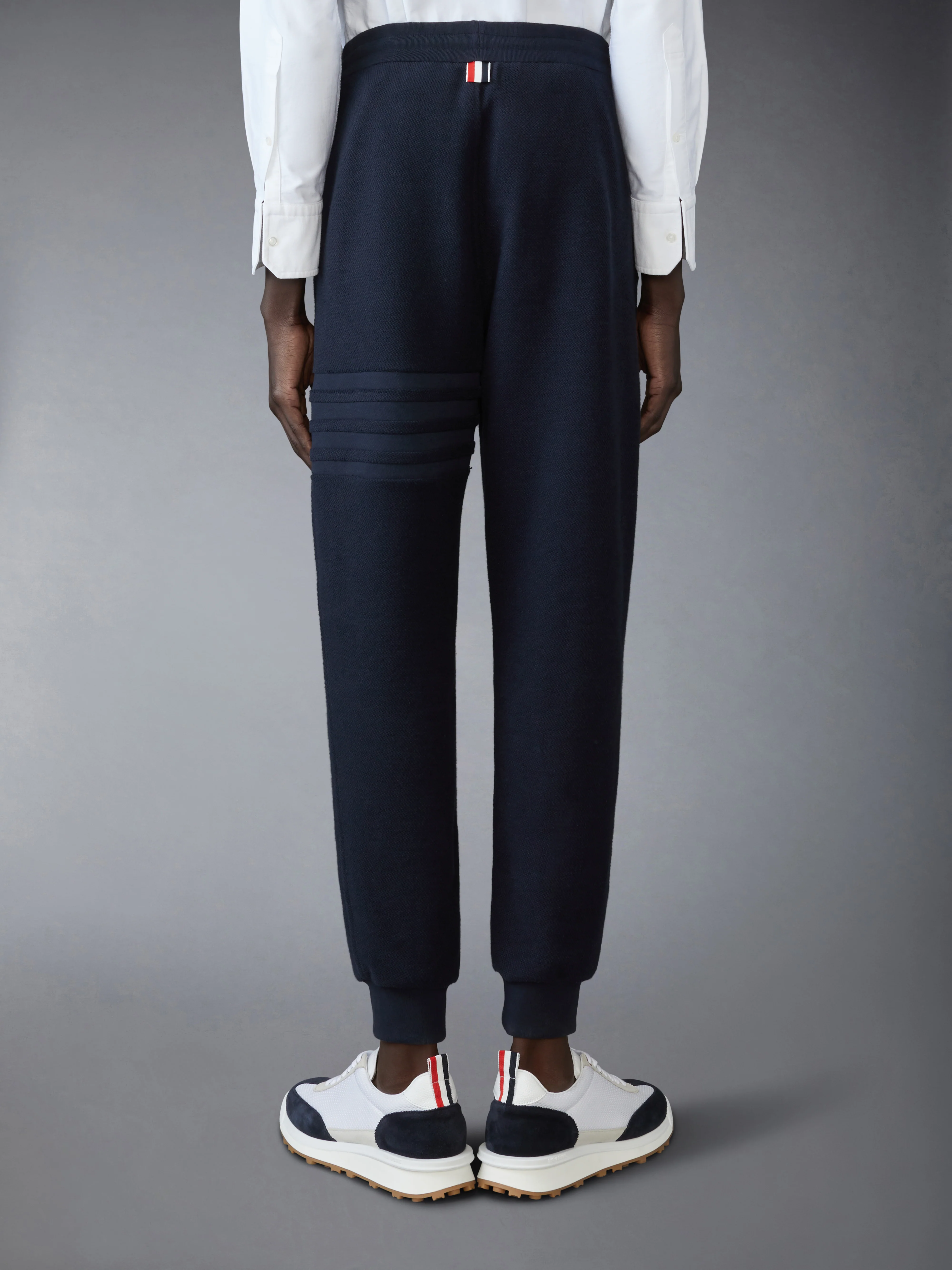 8433-loopback-4-bar-sweatpants-2.webp LOOPBACK 4-BAR SWEATPANTS