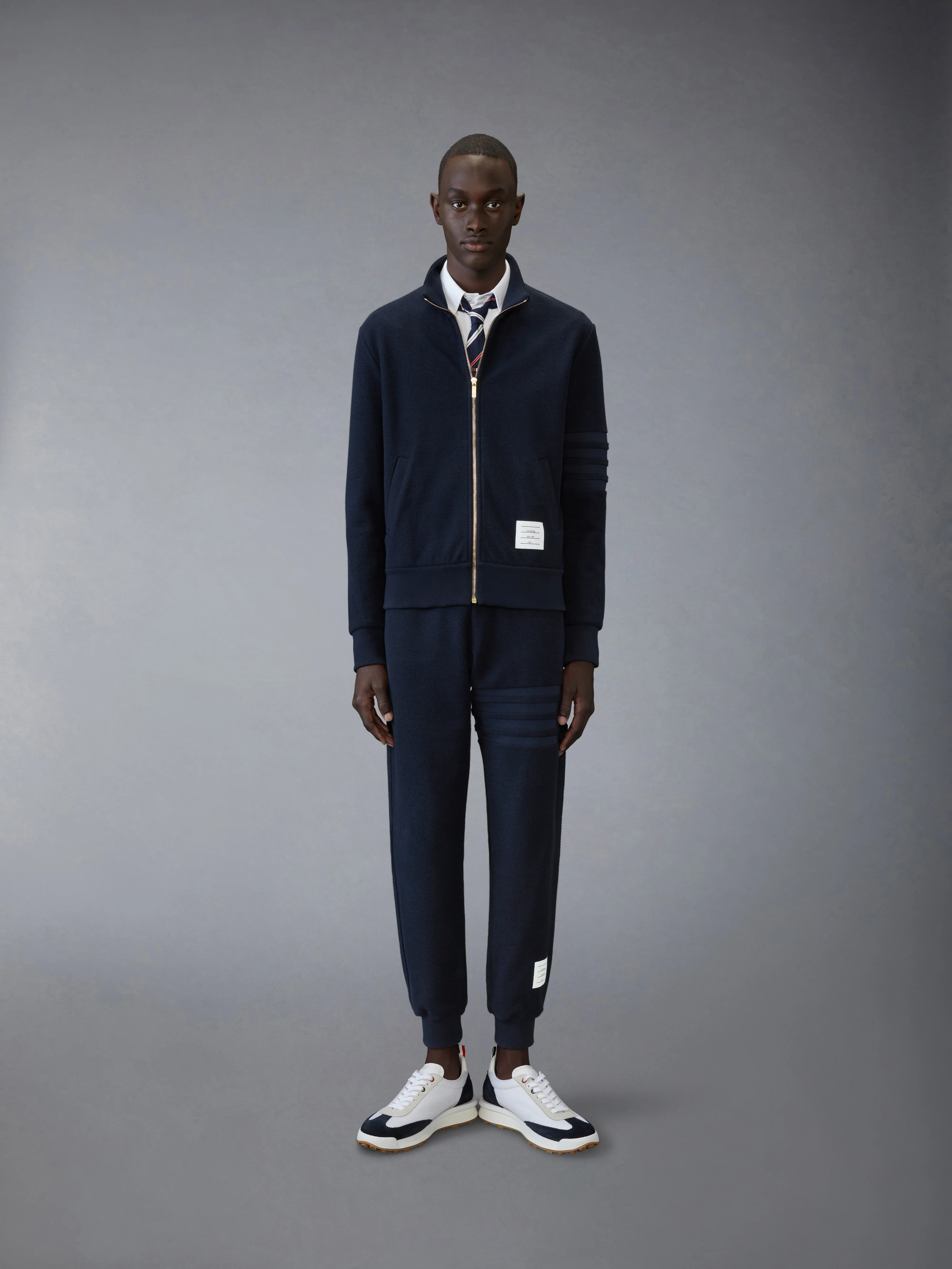 8433-loopback-4-bar-sweatpants-3.webp LOOPBACK 4-BAR SWEATPANTS