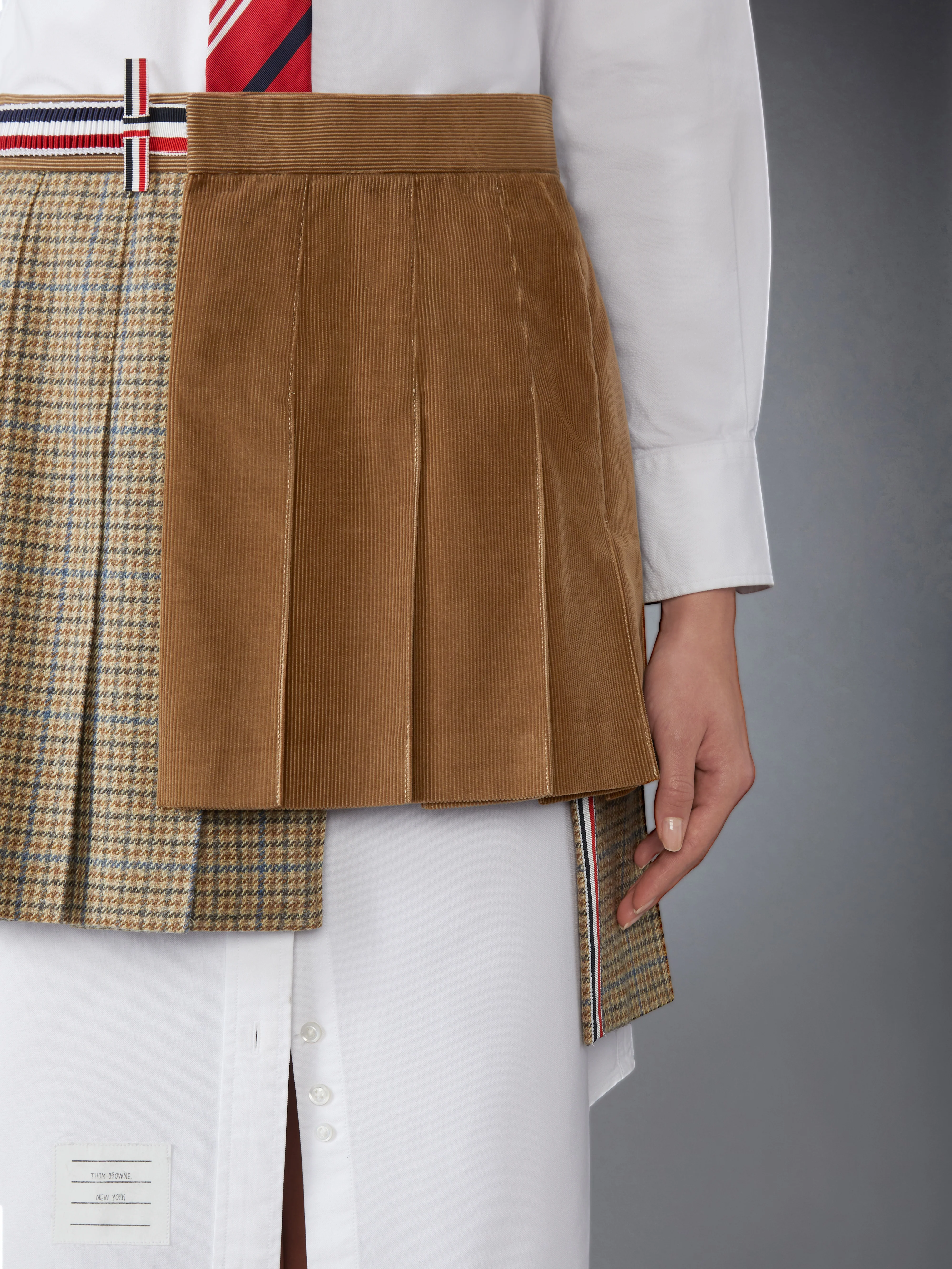 845-gunclub-check-cheviot-tweed-pleated-mini-skirt-5.webp GUNCLUB CHECK CHEVIOT TWEED PLEATED MINI SKIRT