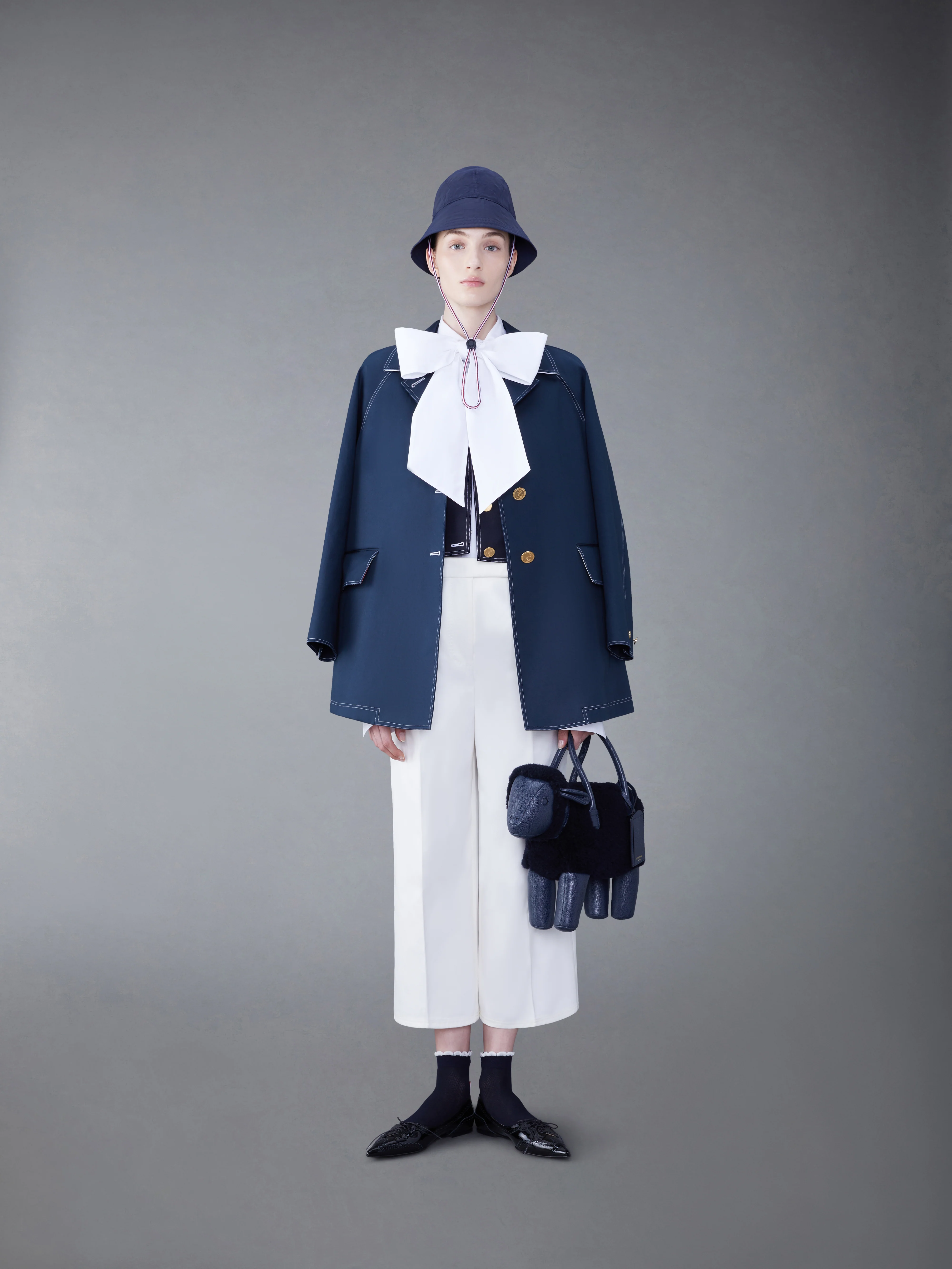 8479-mackintosh-cropped-box-pleat-car-coat-3.webp MACKINTOSH CROPPED BOX PLEAT CAR COAT