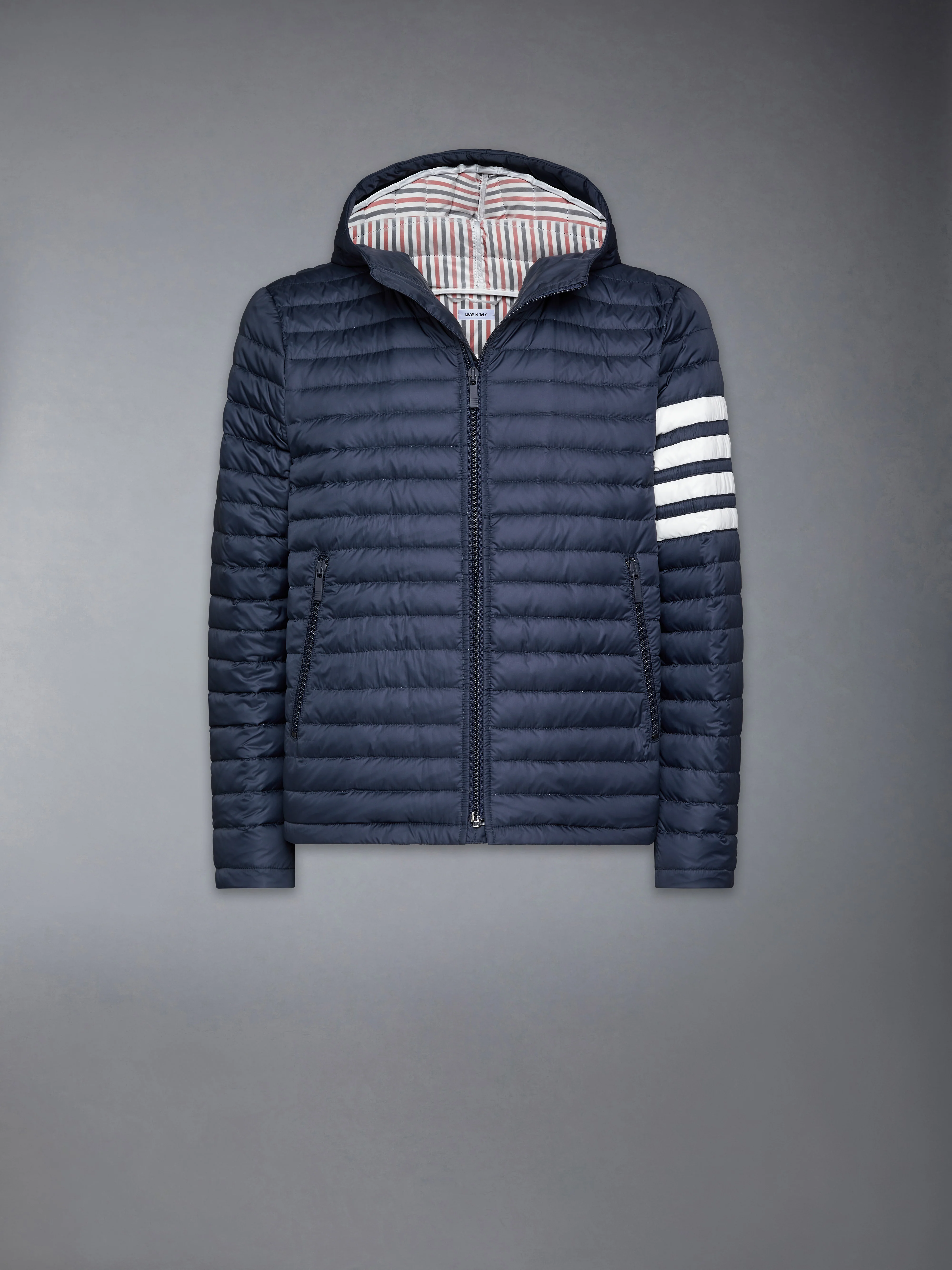 8574-matte-finish-nylon-down-fill-quilted-4-bar-hood-jacket-8.webp MATTE FINISH NYLON DOWN FILL QUILTED 4-BAR HOOD JACKET
