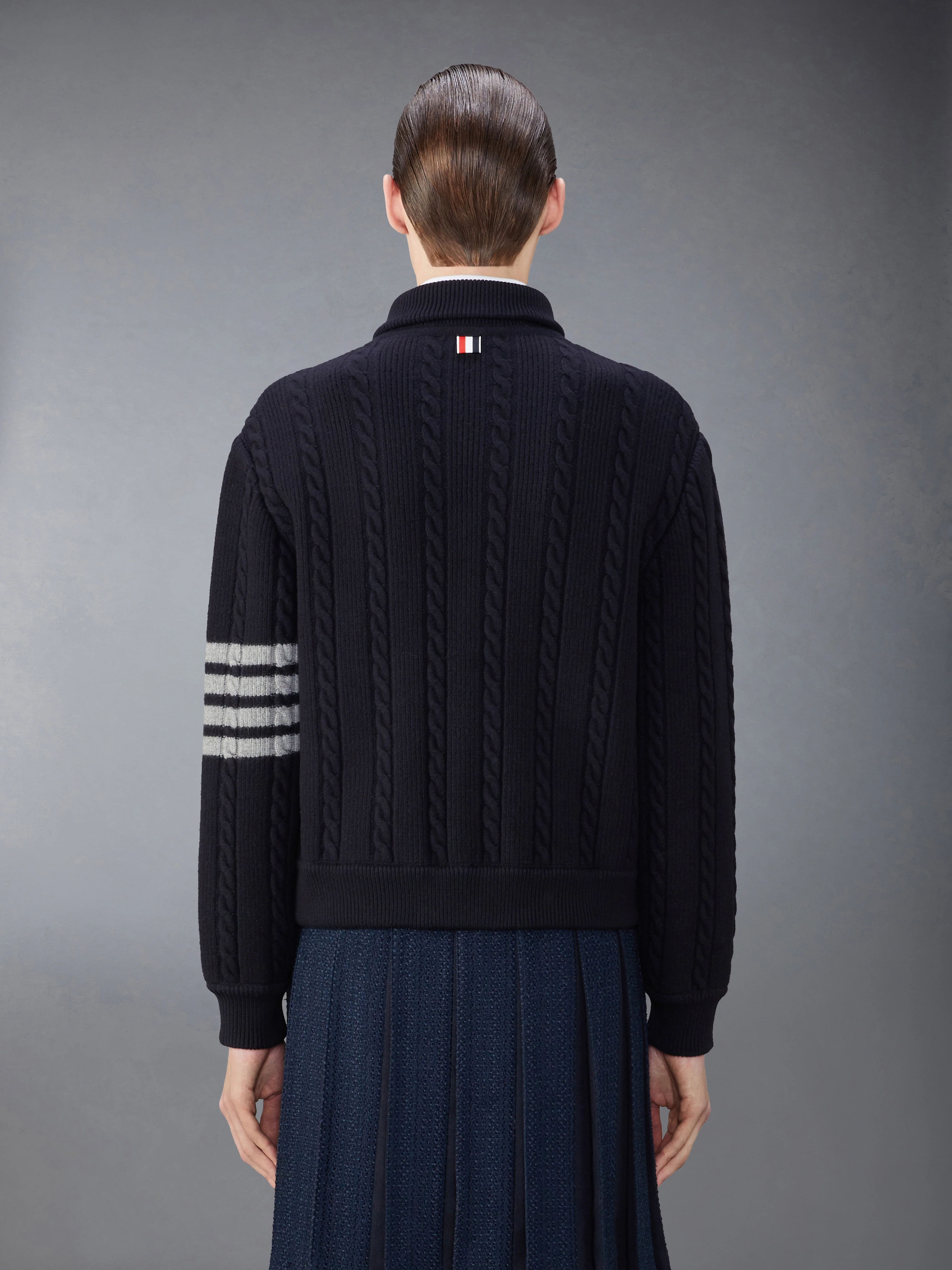 8876-merino-wool-and-cotton-4-bar-cable-bomber-jacket-2.webp MERINO WOOL AND COTTON 4-BAR CABLE BOMBER JACKET