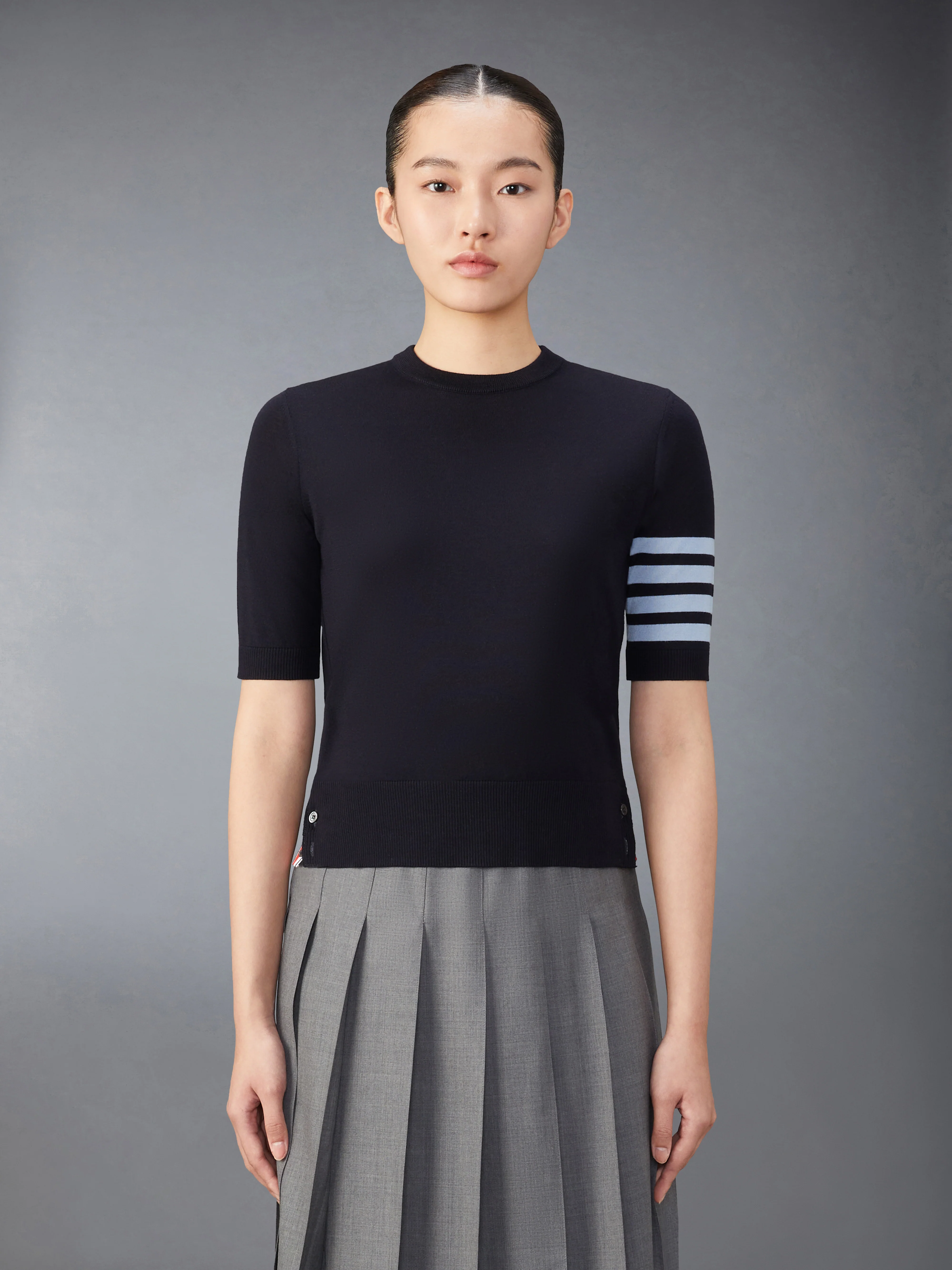 8994-merino-wool-jersey-stitch-4-bar-tee-1.webp MERINO WOOL JERSEY STITCH 4-BAR TEE