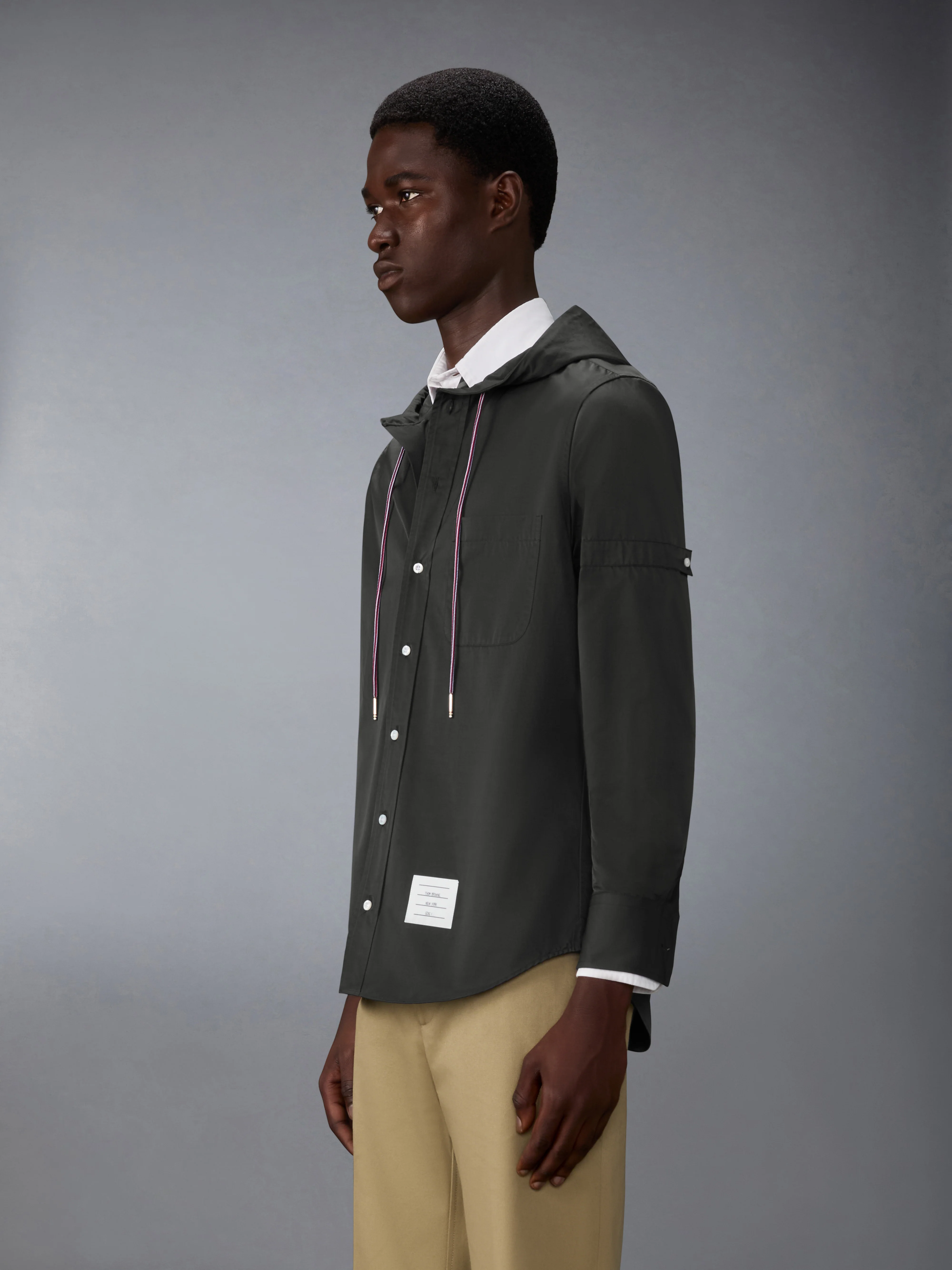 921-hooded-nylon-armband-shirt-3.webp HOODED NYLON ARMBAND SHIRT
