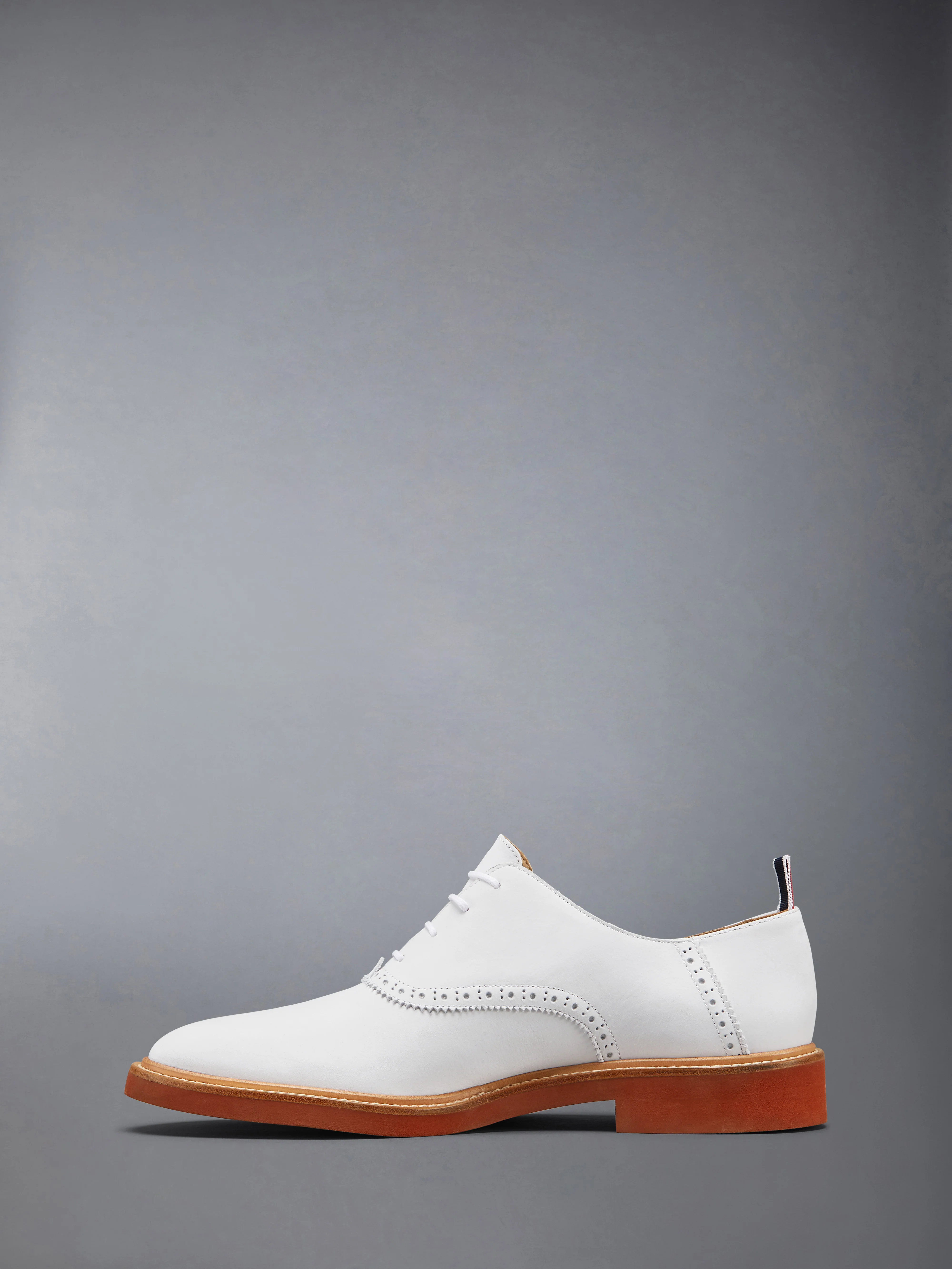 9305-nubuck-micro-sole-saddle-shoes-3.webp NUBUCK MICRO SOLE SADDLE SHOES