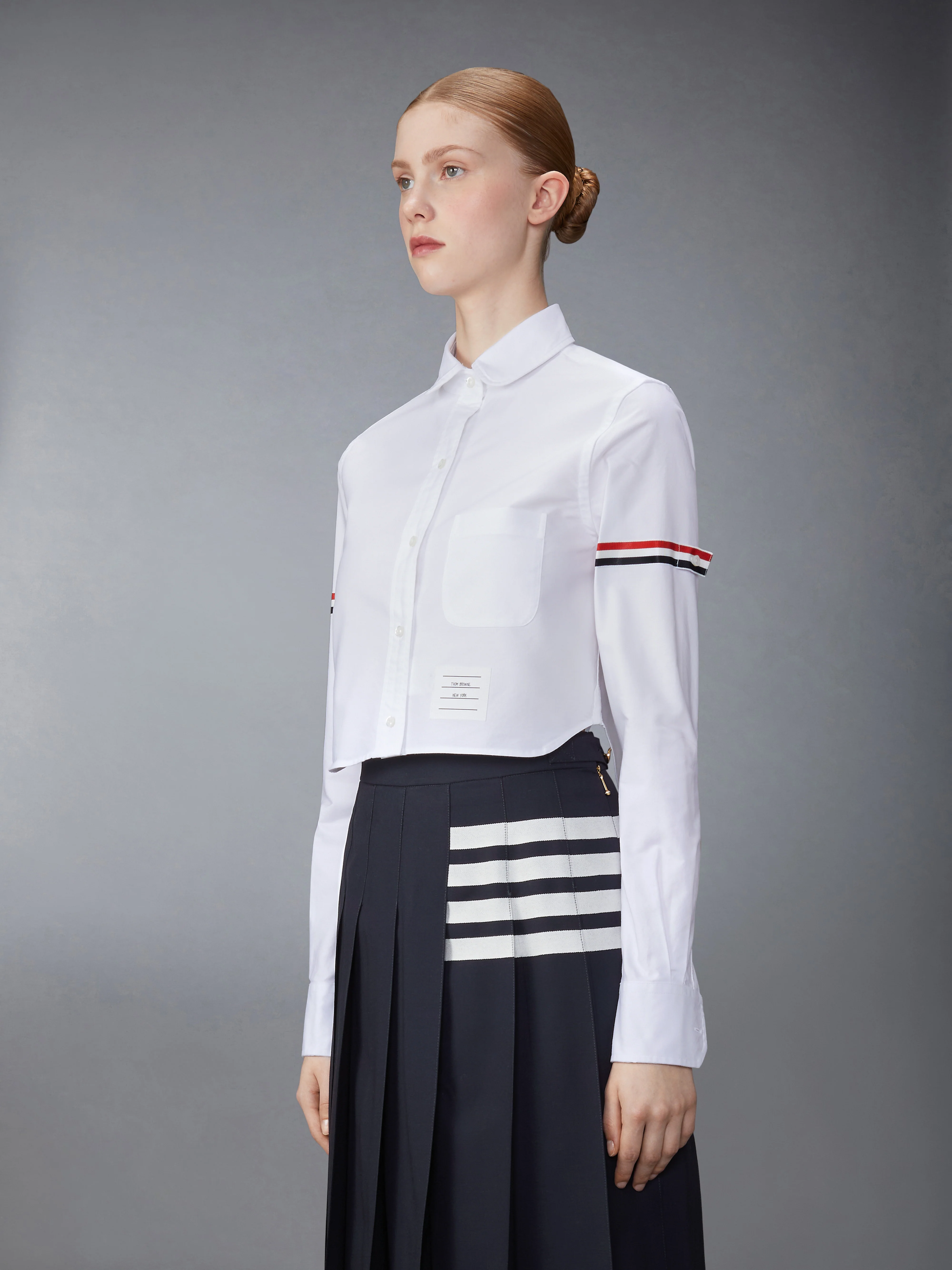 9446-oxford-armband-cropped-round-collar-shirt-3.webp OXFORD ARMBAND CROPPED ROUND COLLAR SHIRT