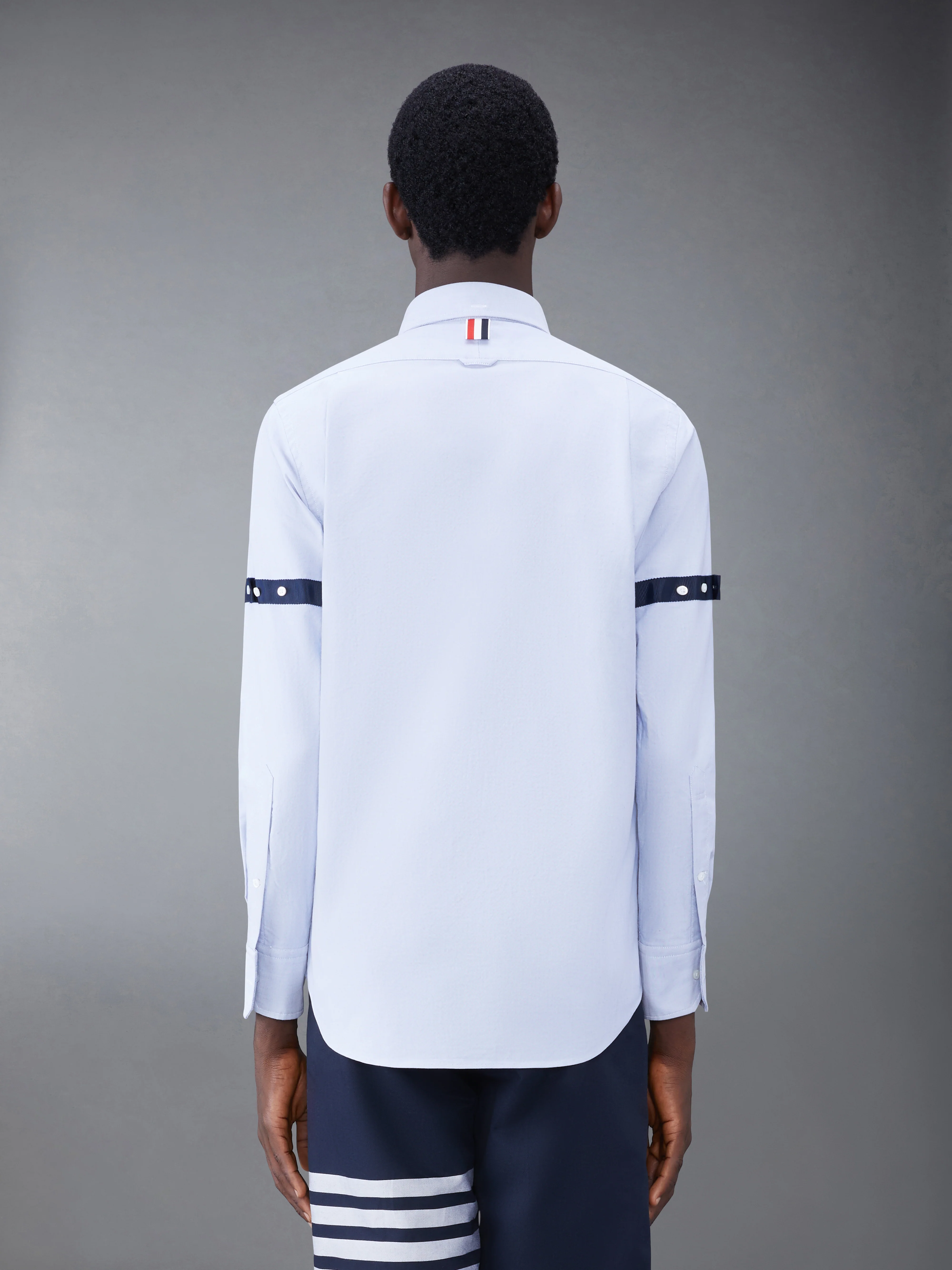 9468-oxford-armband-shirt-3.webp OXFORD ARMBAND SHIRT