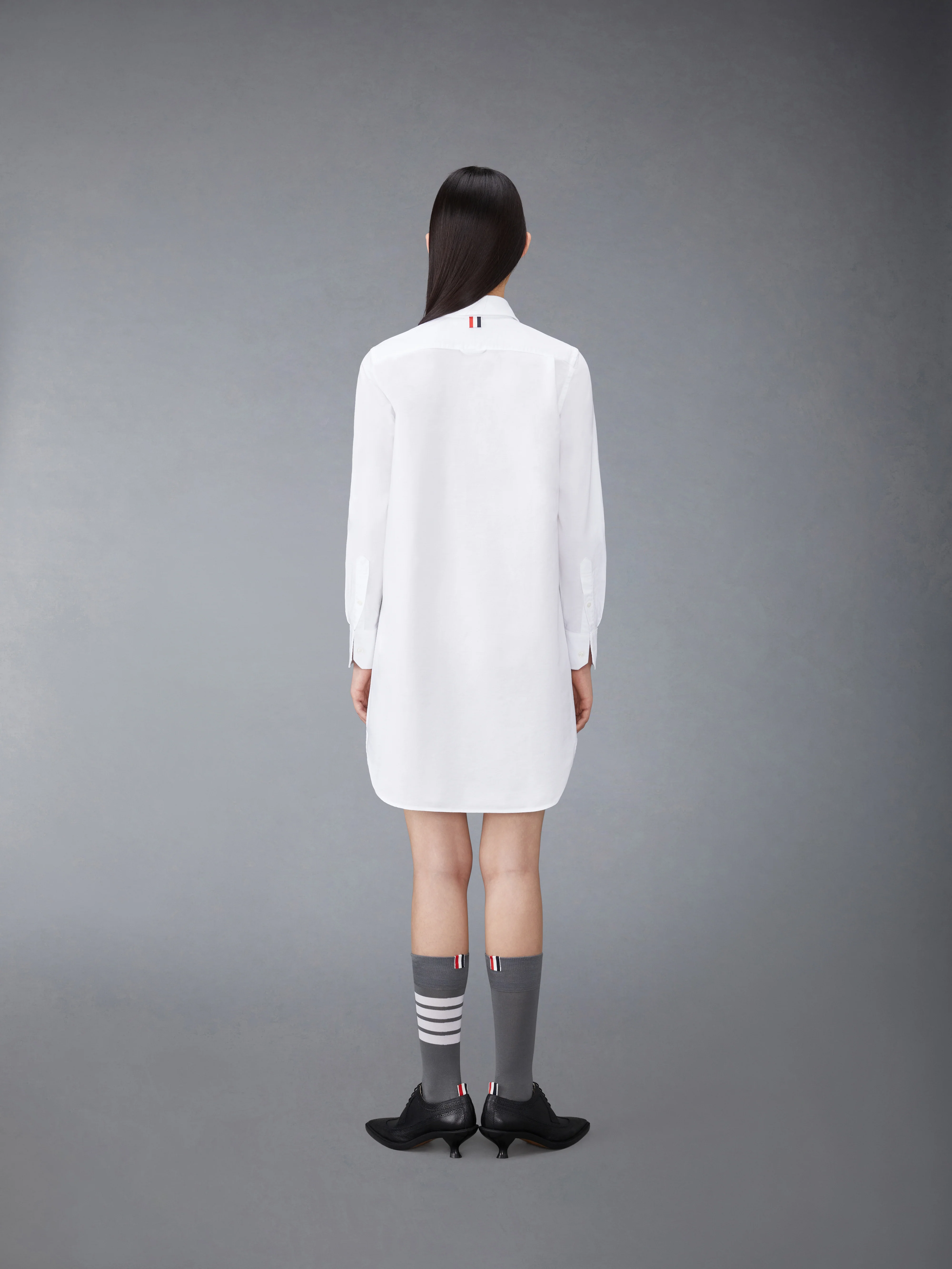 9717-oxford-grosgrain-placket-mini-shirtdress-3.webp OXFORD GROSGRAIN PLACKET MINI SHIRTDRESS
