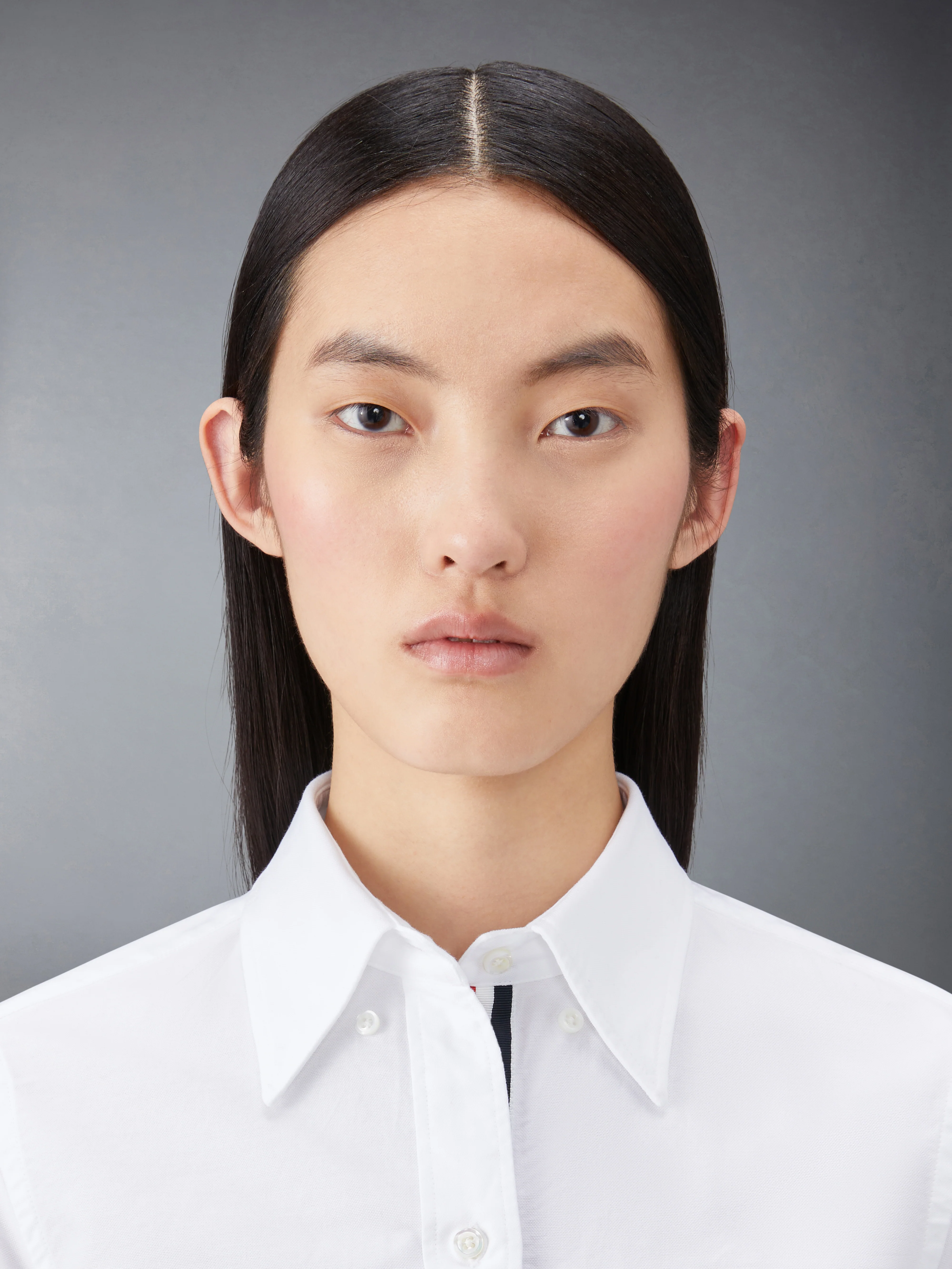 9717-oxford-grosgrain-placket-mini-shirtdress-6.webp OXFORD GROSGRAIN PLACKET MINI SHIRTDRESS
