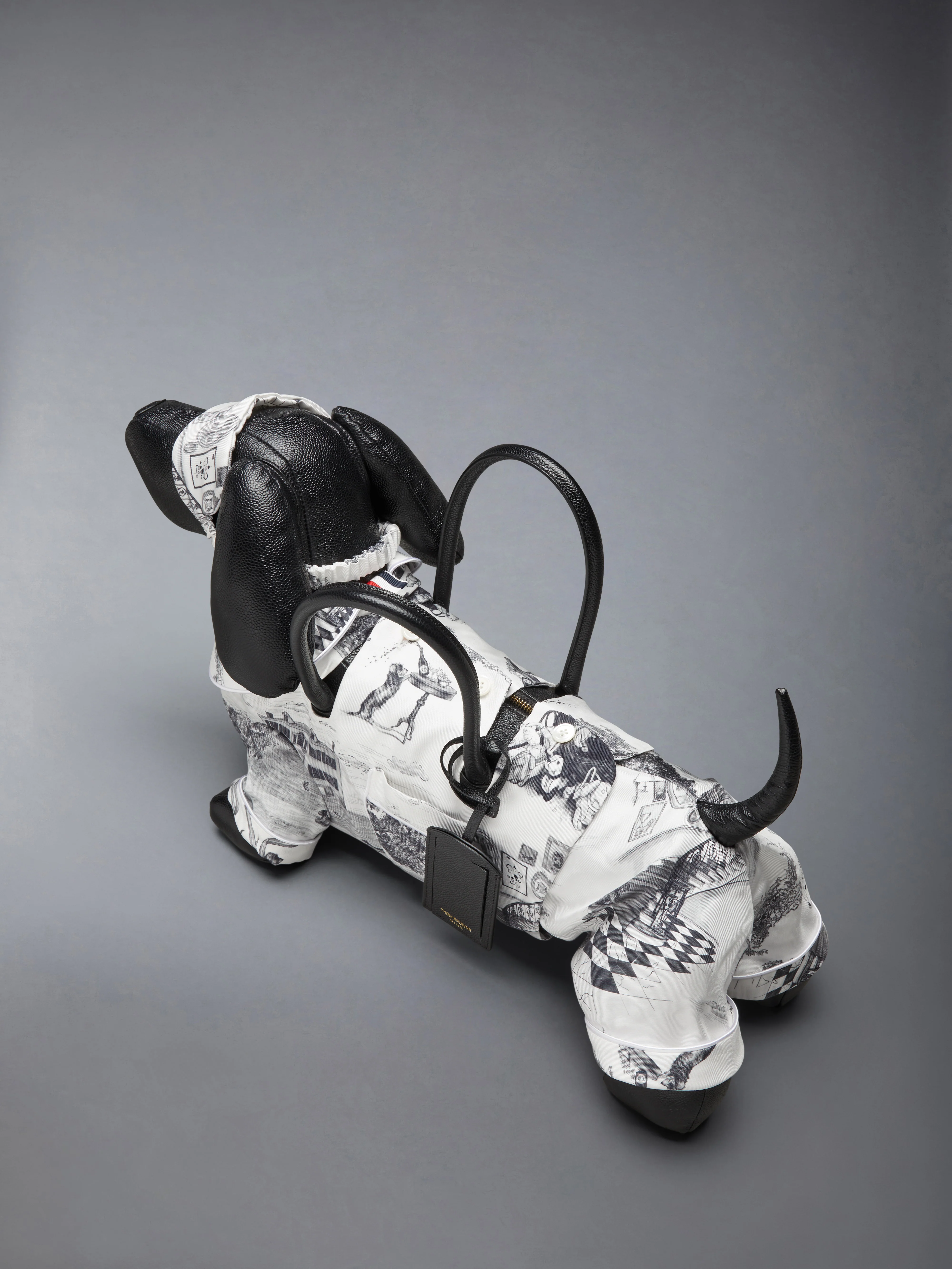 9880-pajama-hector-bag-in-silk-twill-and-pebble-grain-leather-5.webp PAJAMA HECTOR BAG IN SILK TWILL AND PEBBLE GRAIN LEATHER