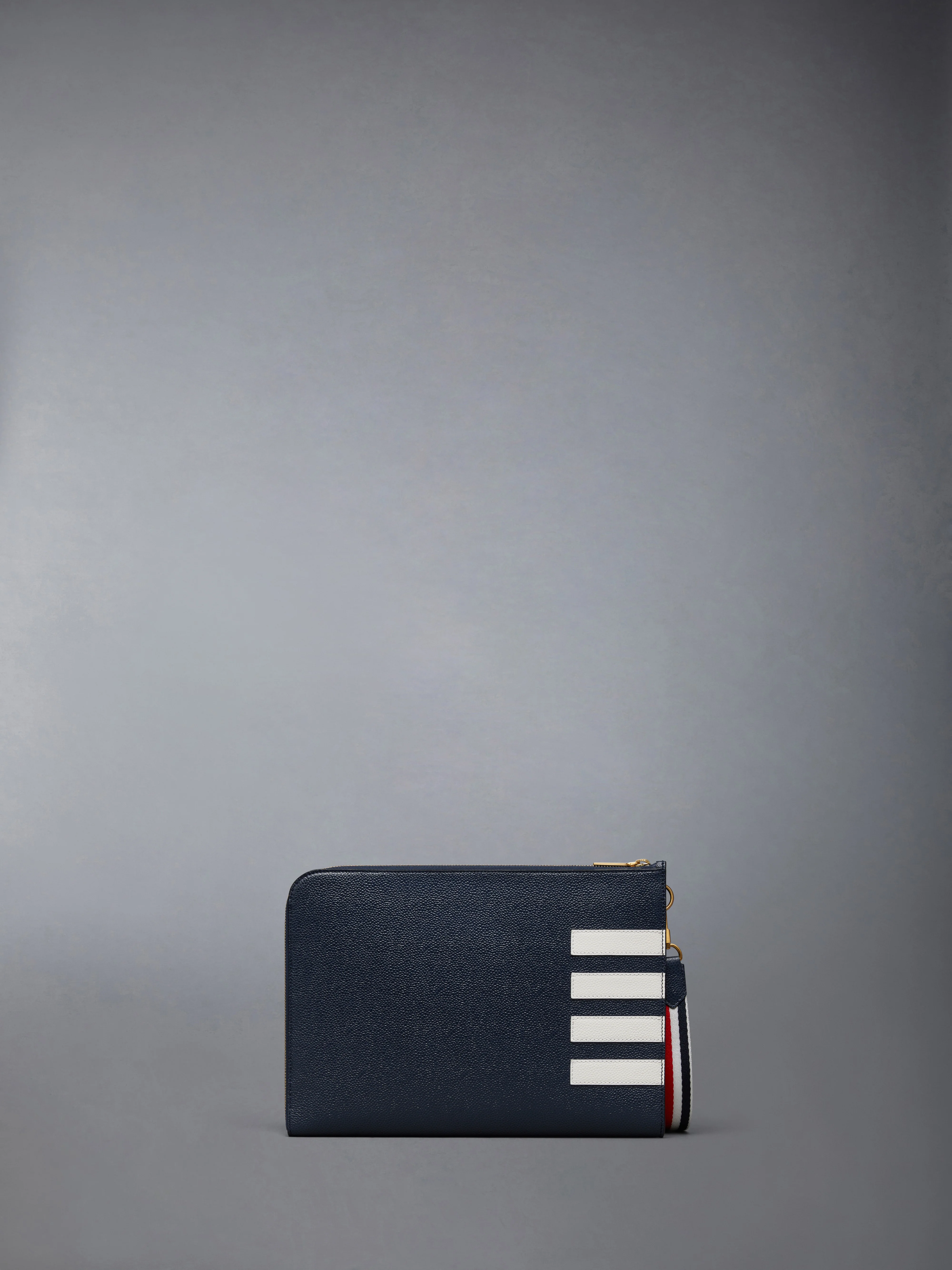 PEBBLE GRAIN 4-BAR GUSSET FOLIO