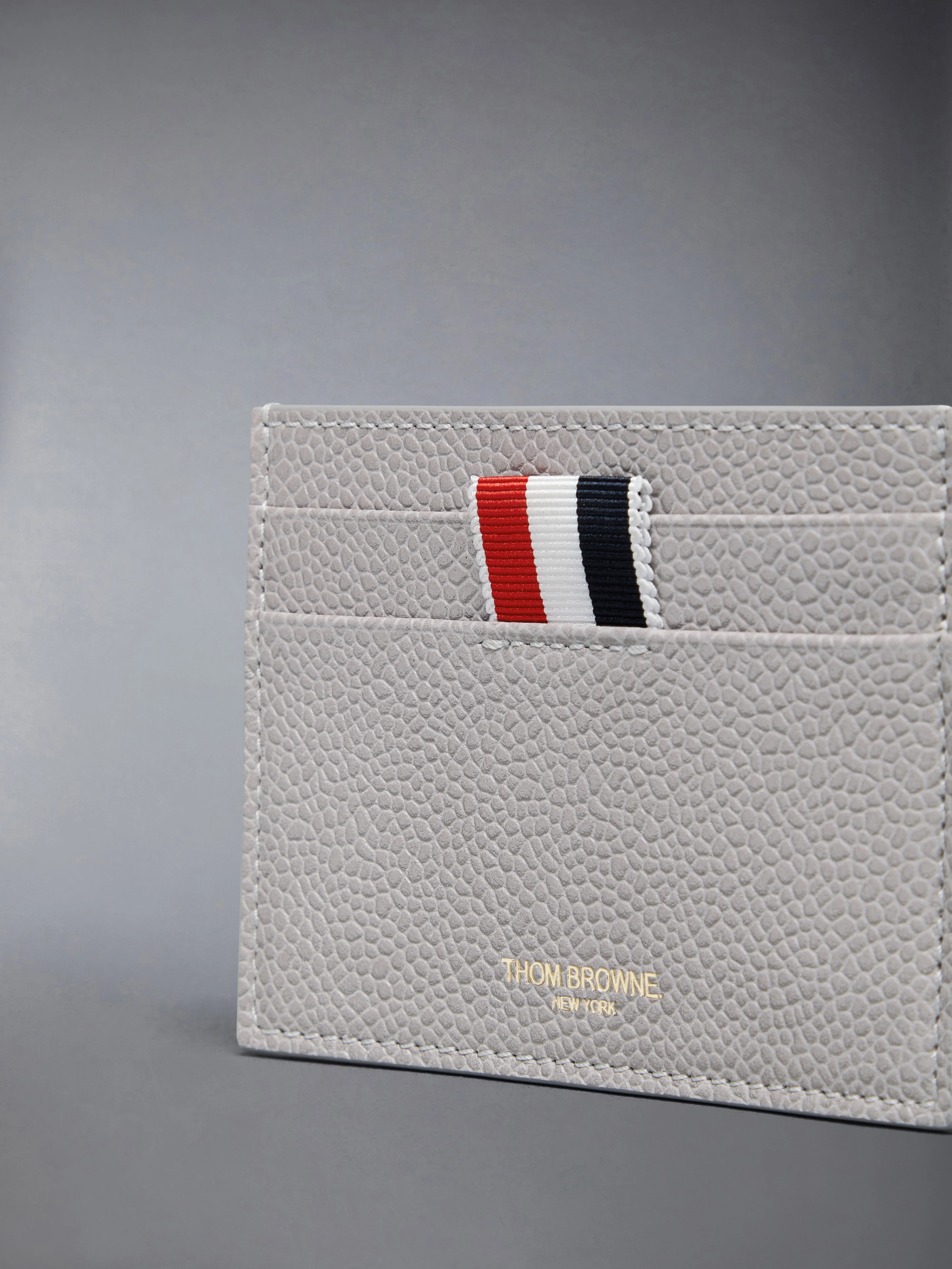 9951-pebble-grain-4-bar-single-card-holder-4.webp PEBBLE GRAIN 4-BAR SINGLE CARD HOLDER