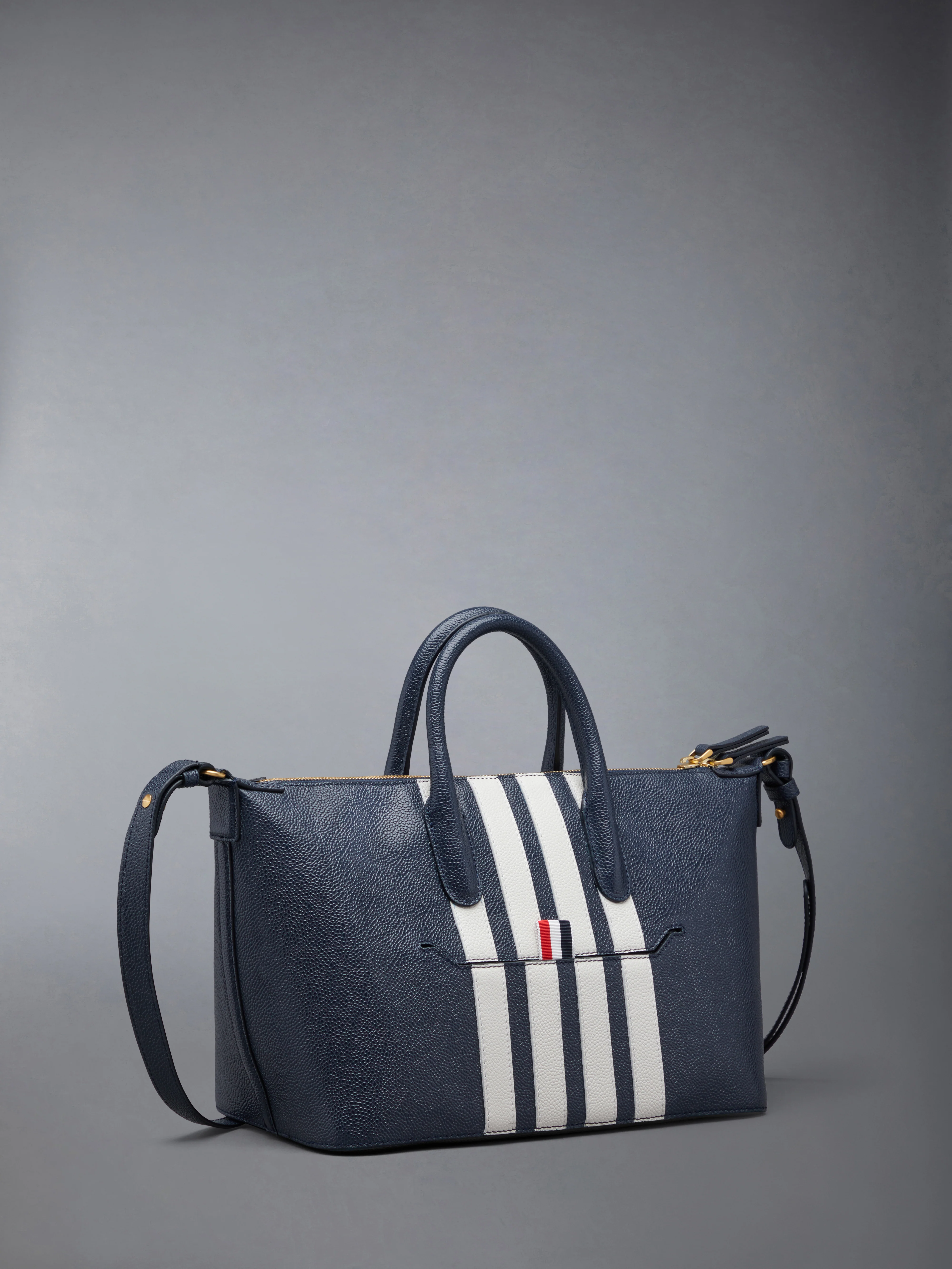 PEBBLE GRAIN 4-BAR SMALL DUFFLE