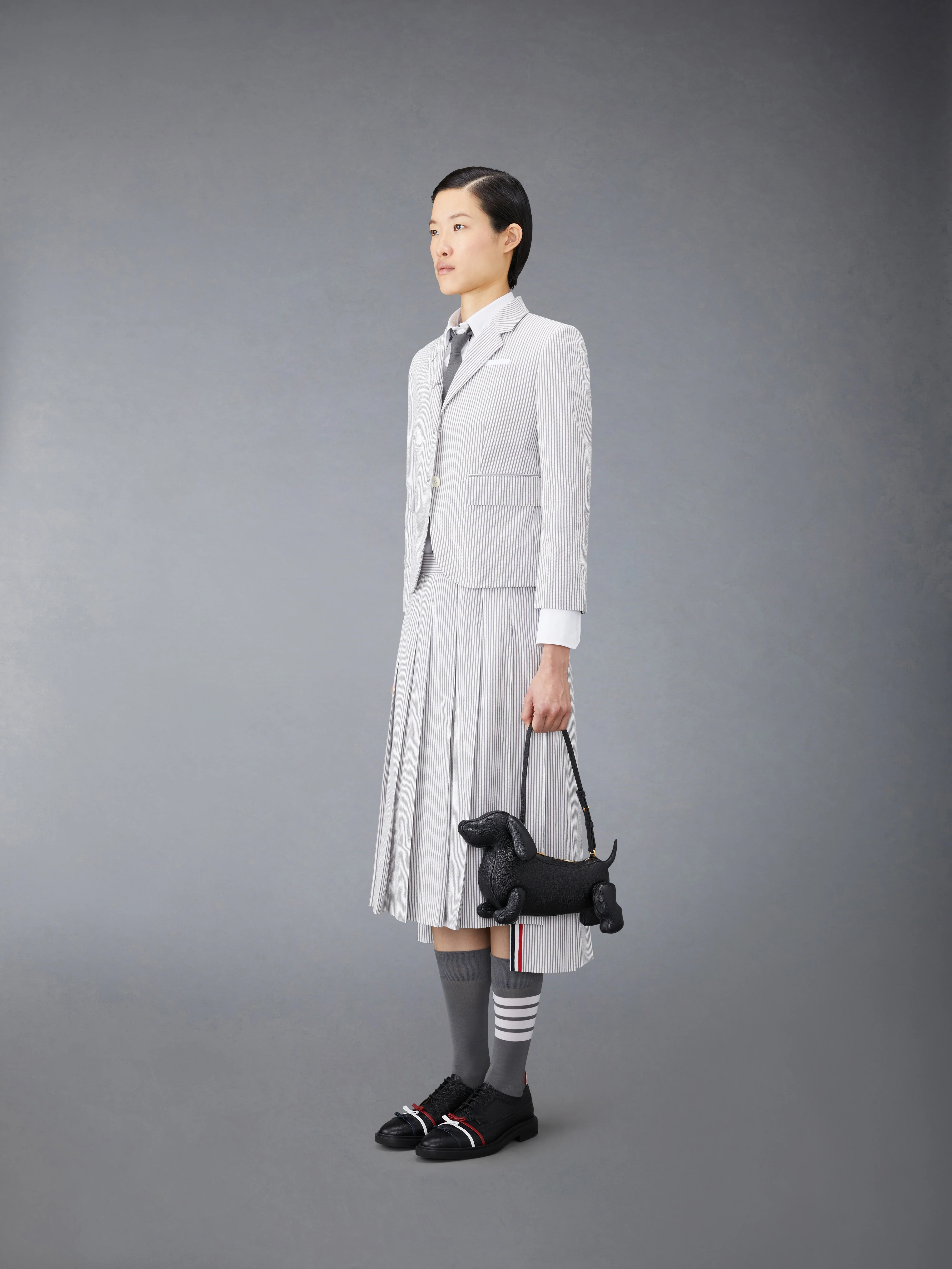 9954-pebble-grain-baby-hector-shoulder-bag-4.webp PEBBLE GRAIN BABY HECTOR SHOULDER BAG