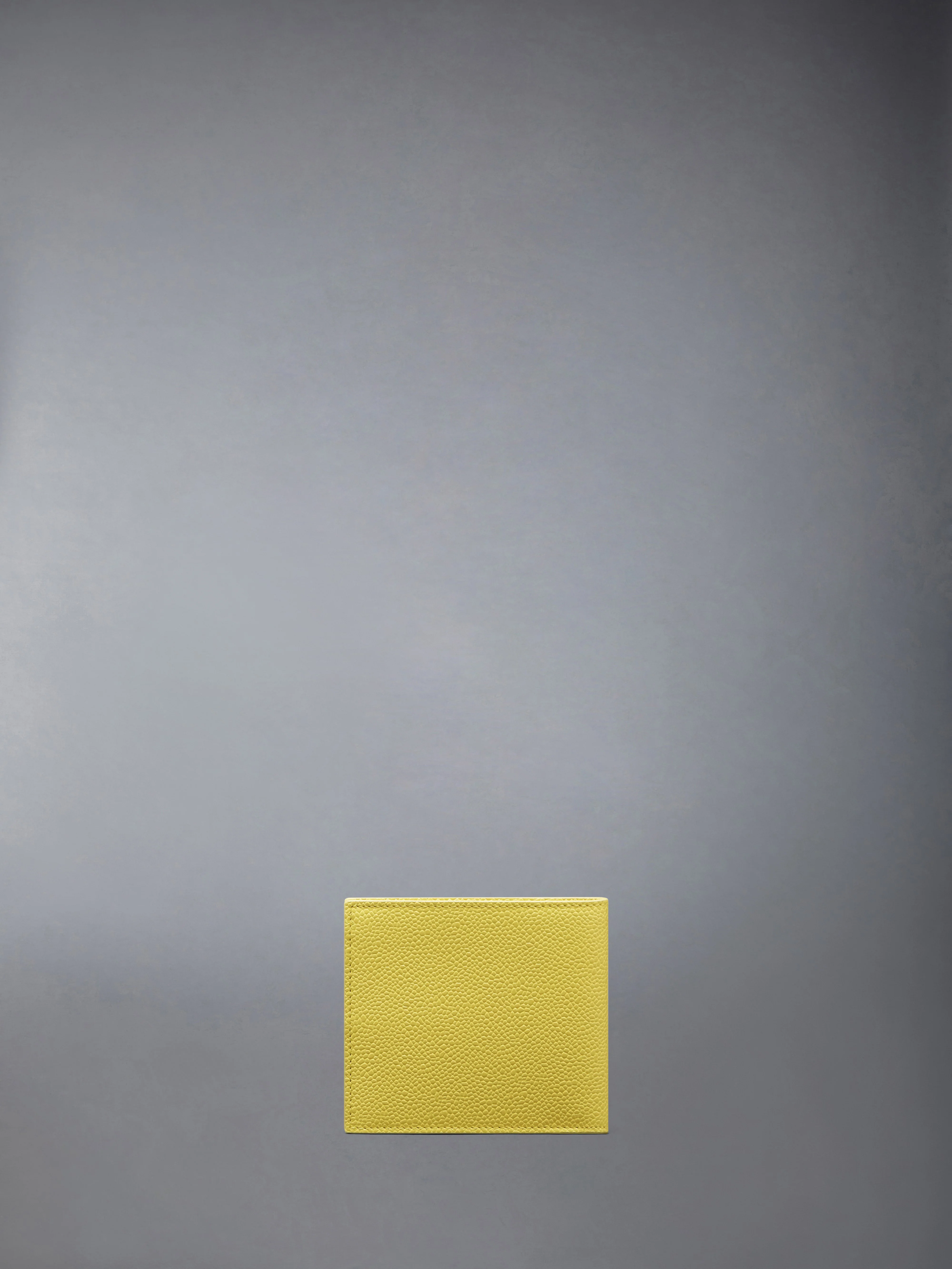 PEBBLE GRAIN BIFOLD