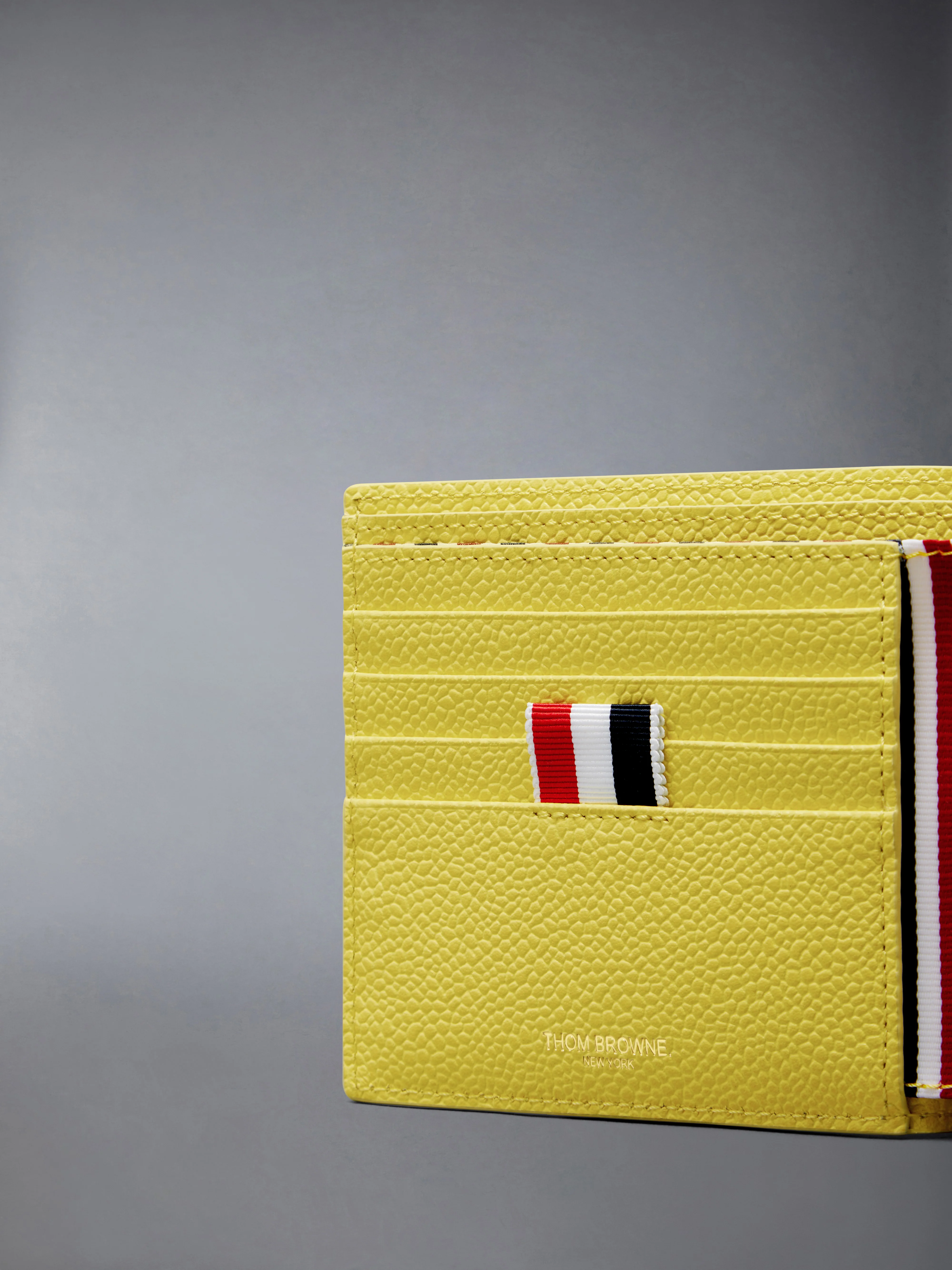 9963-pebble-grain-bifold-4.webp PEBBLE GRAIN BIFOLD