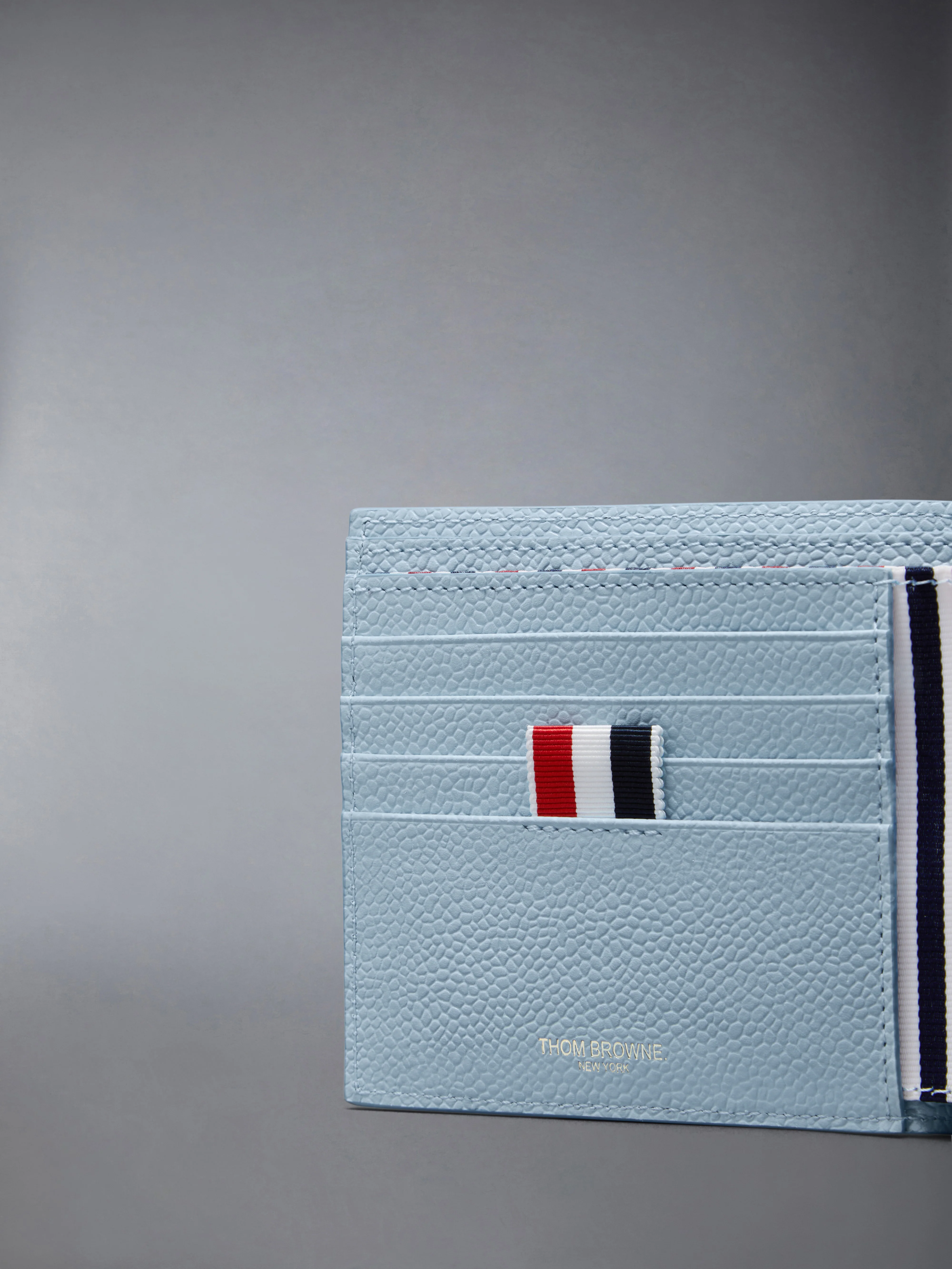 9965-pebble-grain-bifold-4.webp PEBBLE GRAIN BIFOLD